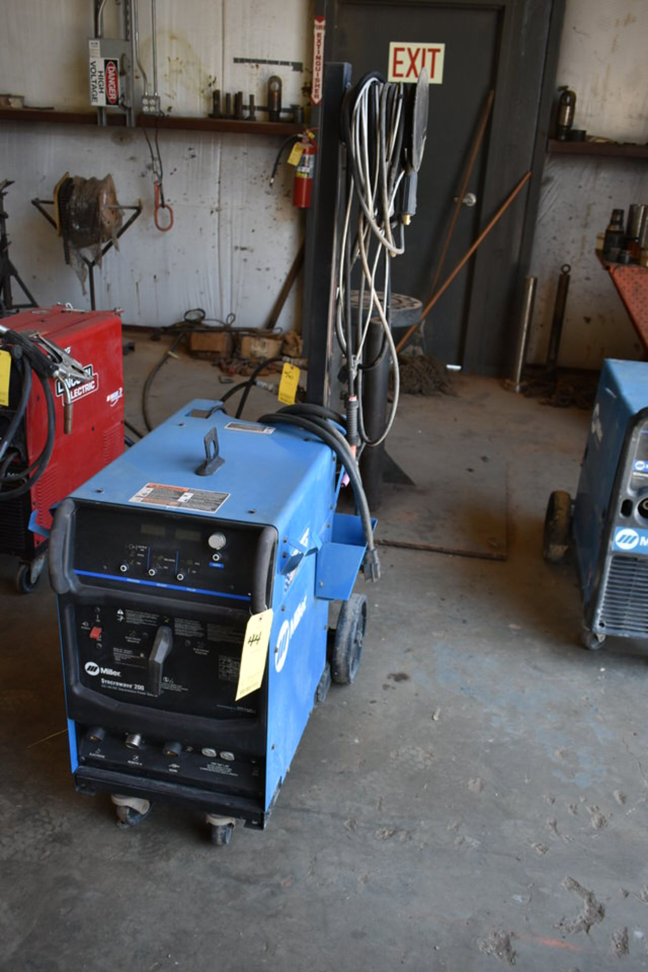 MILLER SYNCROWAVE 200 CC/AC/DC WELDING POWER SOURCE, NO LEADS