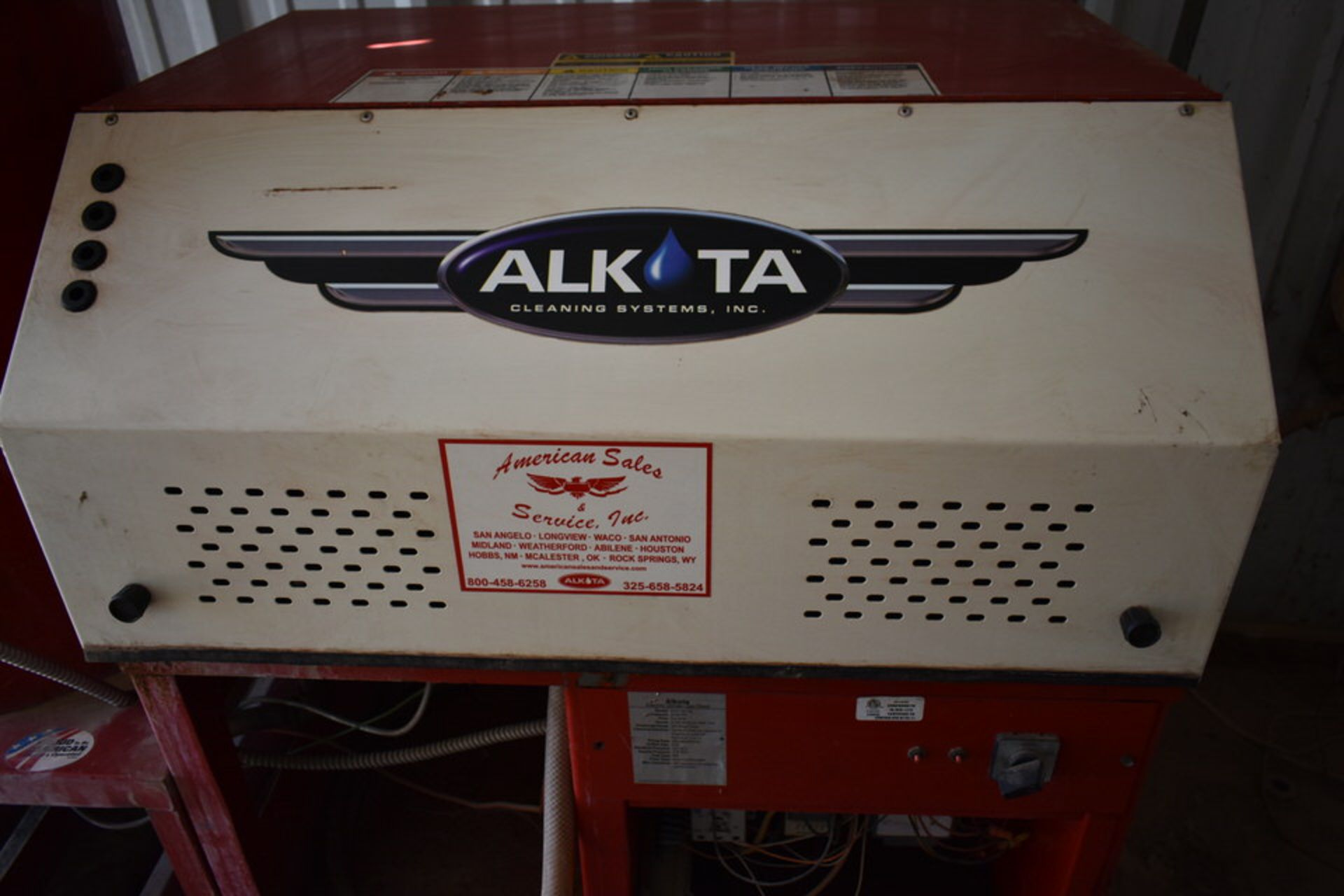 ALKOTA STEAM CLEANER, MDL:5231, NATURAL GAS, 2100 PSI, 4.8 GPM, W/ APPROX 200 GALLON SOAP TANK - Image 2 of 6