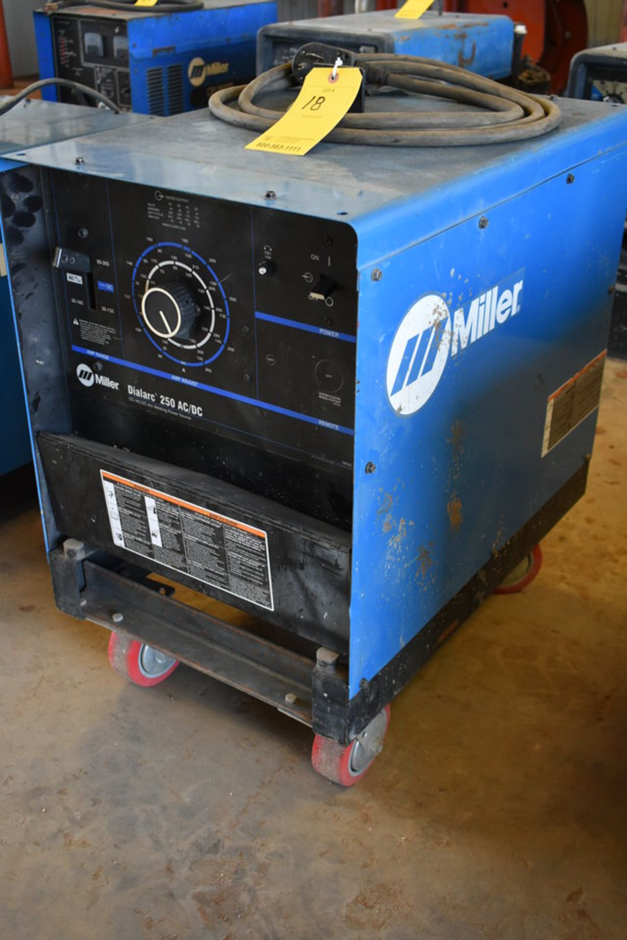 MILLER DIALARC 250 AC/DC WLEDING POWER SOURCE