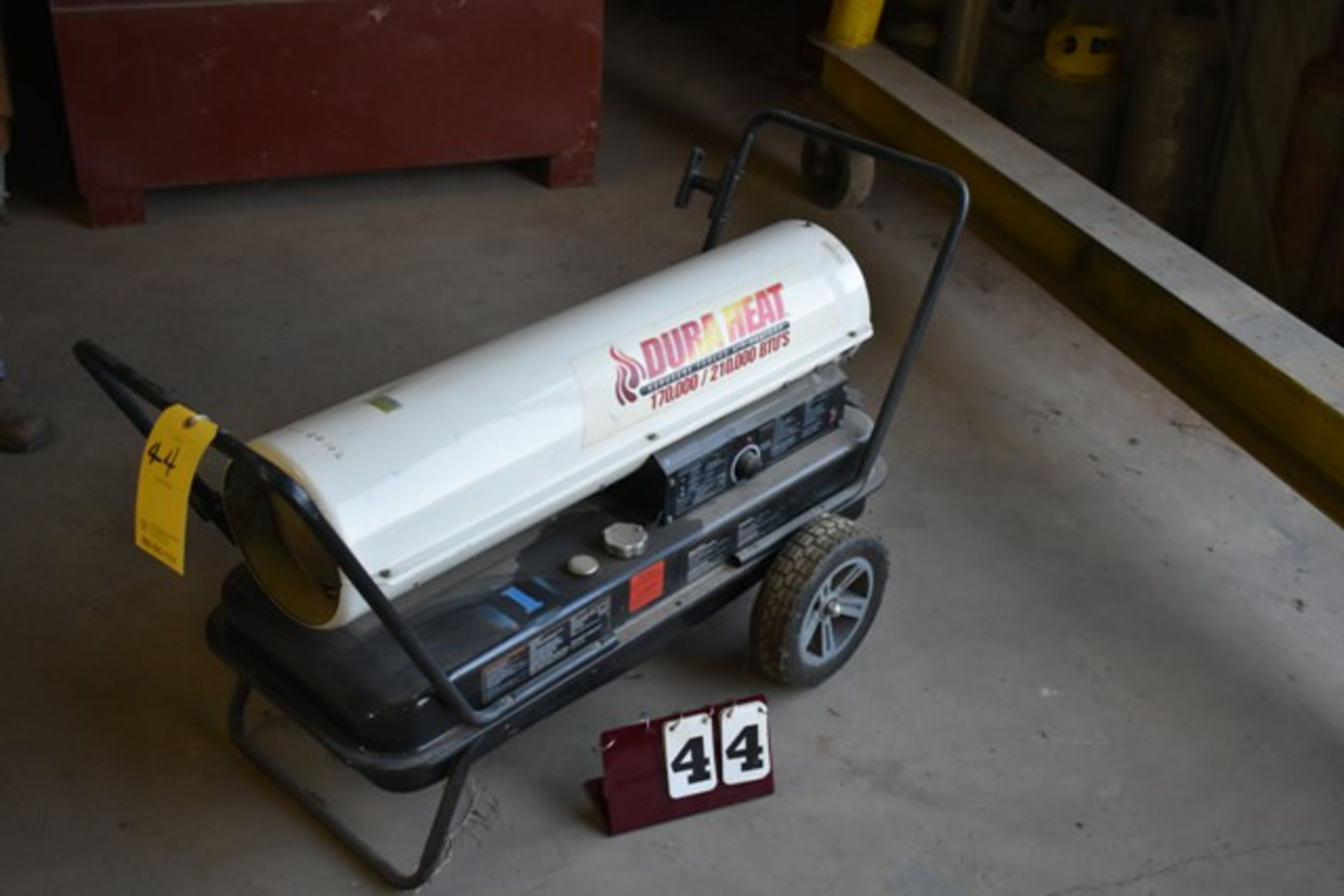 DURA HEAT KEROSENE HEATER, 170,000/210,000 BTU