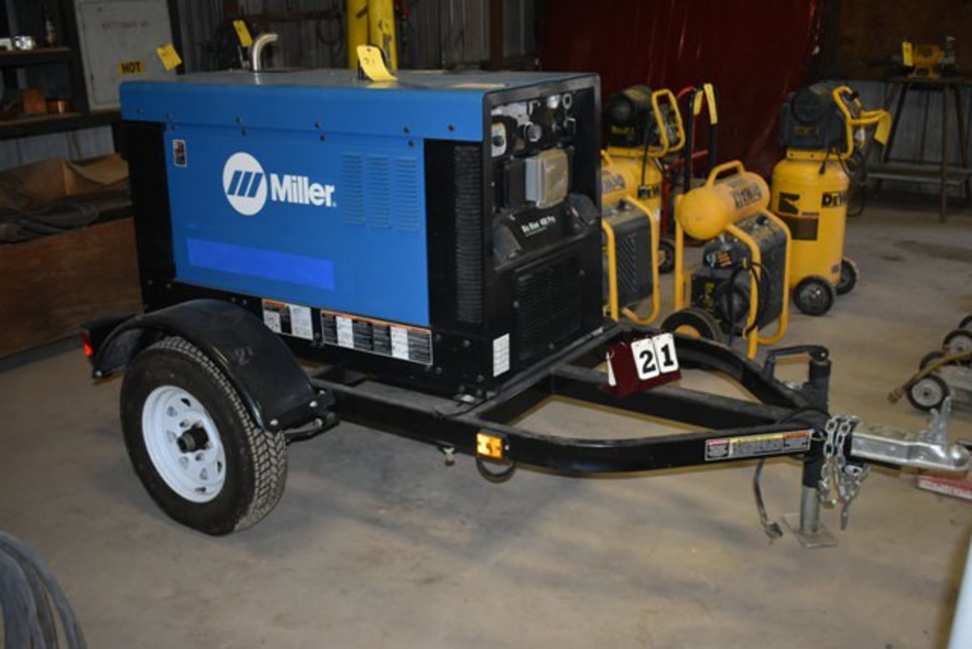 MILLER BIG BLUE 400 PRO DC WELDER/ GENERATOR TRAILER, MOUNTED, GAS ENGINE, DOM:2016, 4,500