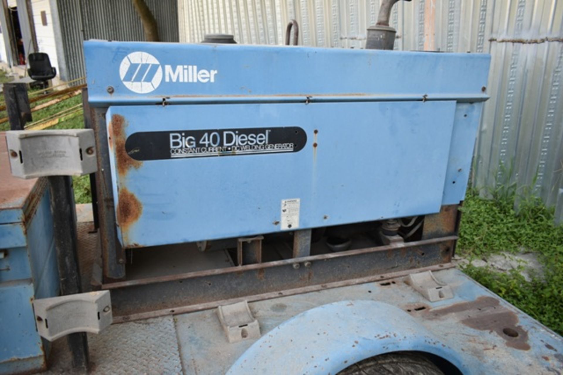 MILLER BIG 40 TRAILER MOUNTED GENERATOR/WELDER, DIESEL ENGINE - Image 3 of 5