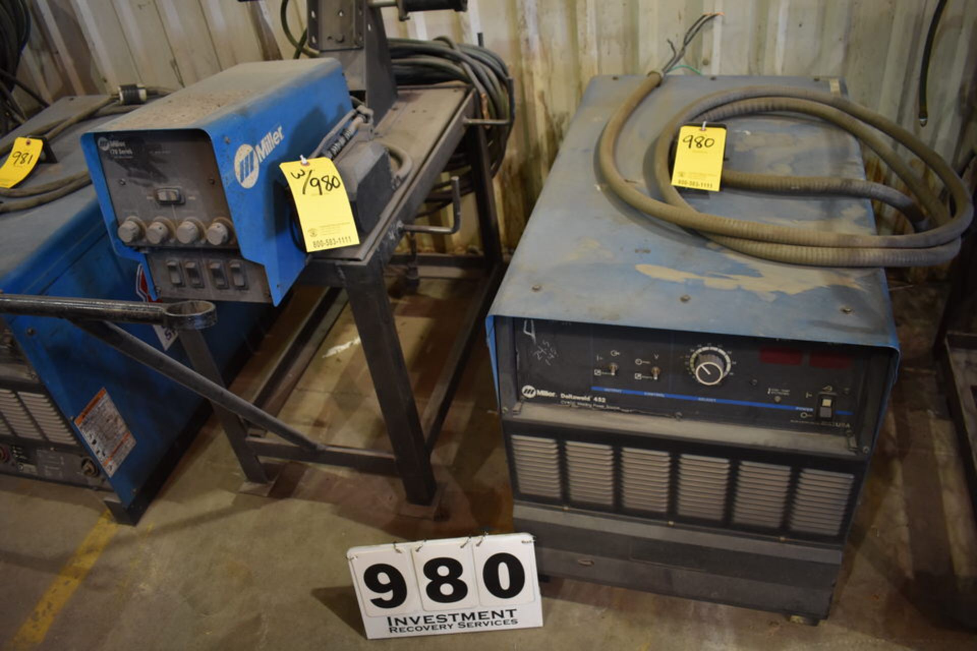 MILLER DELTAWELD 452 WELDER W/ MILLER 70 SERIES WIRE FEEDER