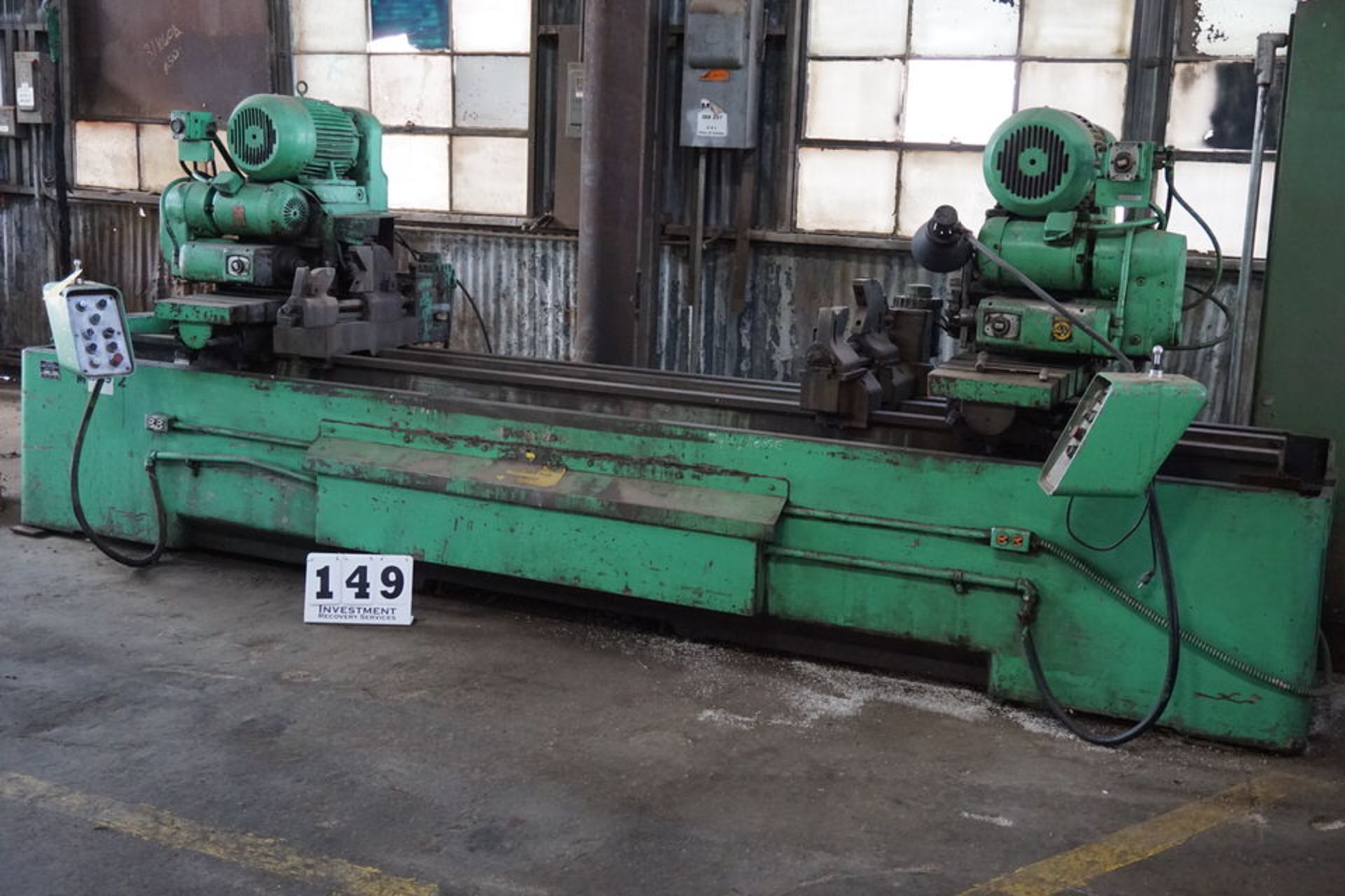 GIDDINGS & LEWIS FACE & CENTER LATHE, MDL: MC, #FM422, APPOROX 10" SWING X 120" CENTERS W/ (2) 8"