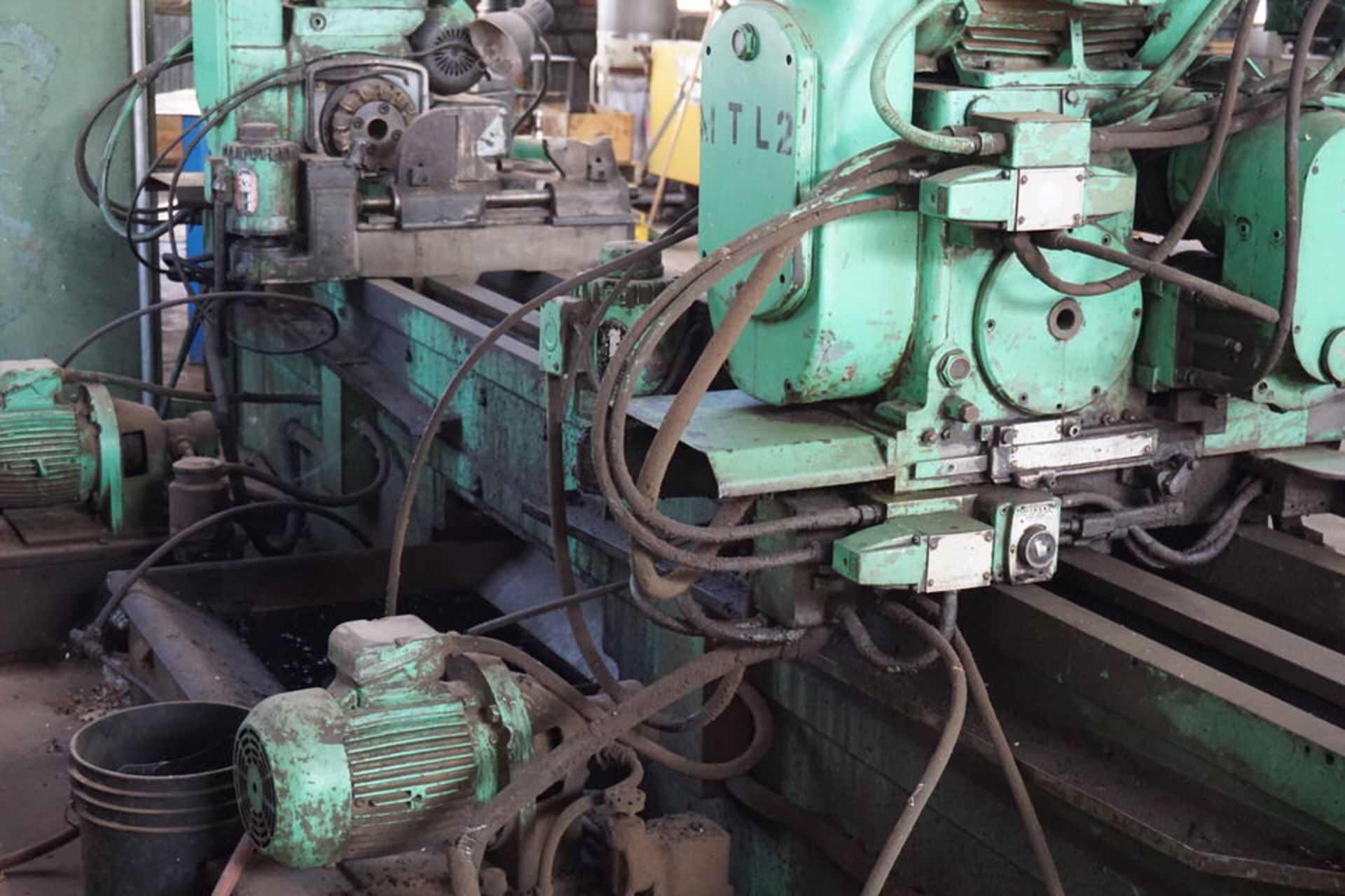 GIDDINGS & LEWIS FACE & CENTER LATHE, MDL: MC, #FM422, APPOROX 10" SWING X 120" CENTERS W/ (2) 8" - Image 8 of 9