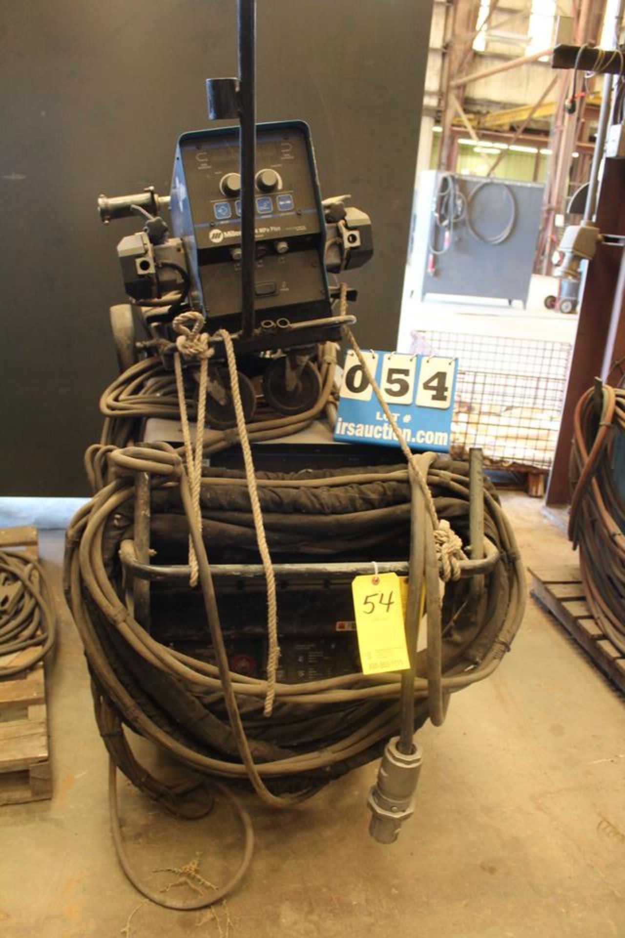 MILLER DELTAWELD 452 CV-DC WELDING POWER SOURCE W/ MILLER 70 SERIES WIRE FEEDER