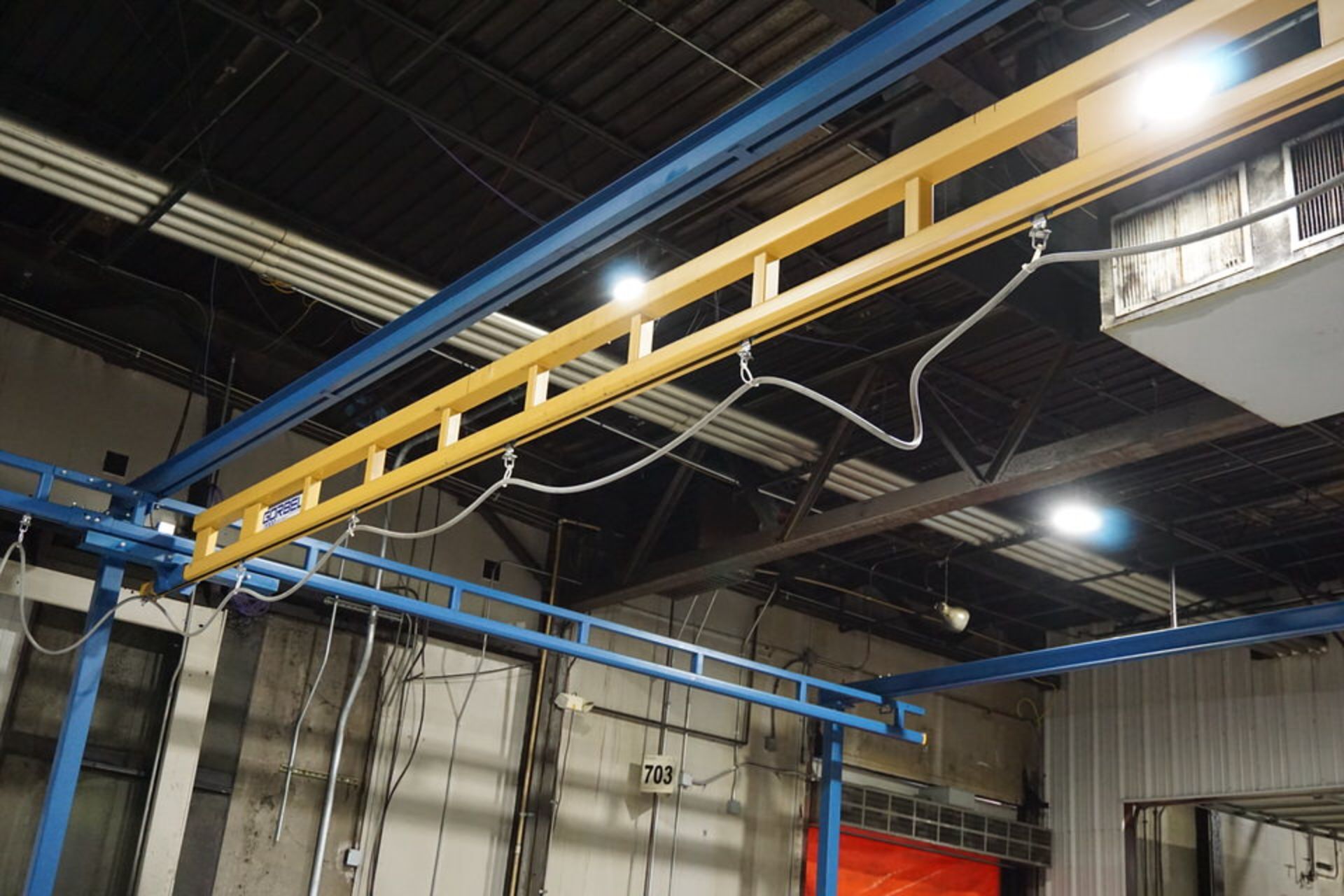 GORBEL COMPLETE SELF SUPPORTING BRIDGE CRANE SYSTEM W/ 1 TON AIR HOIST APPROX 27' X 38' X 15' TALL - Image 3 of 4