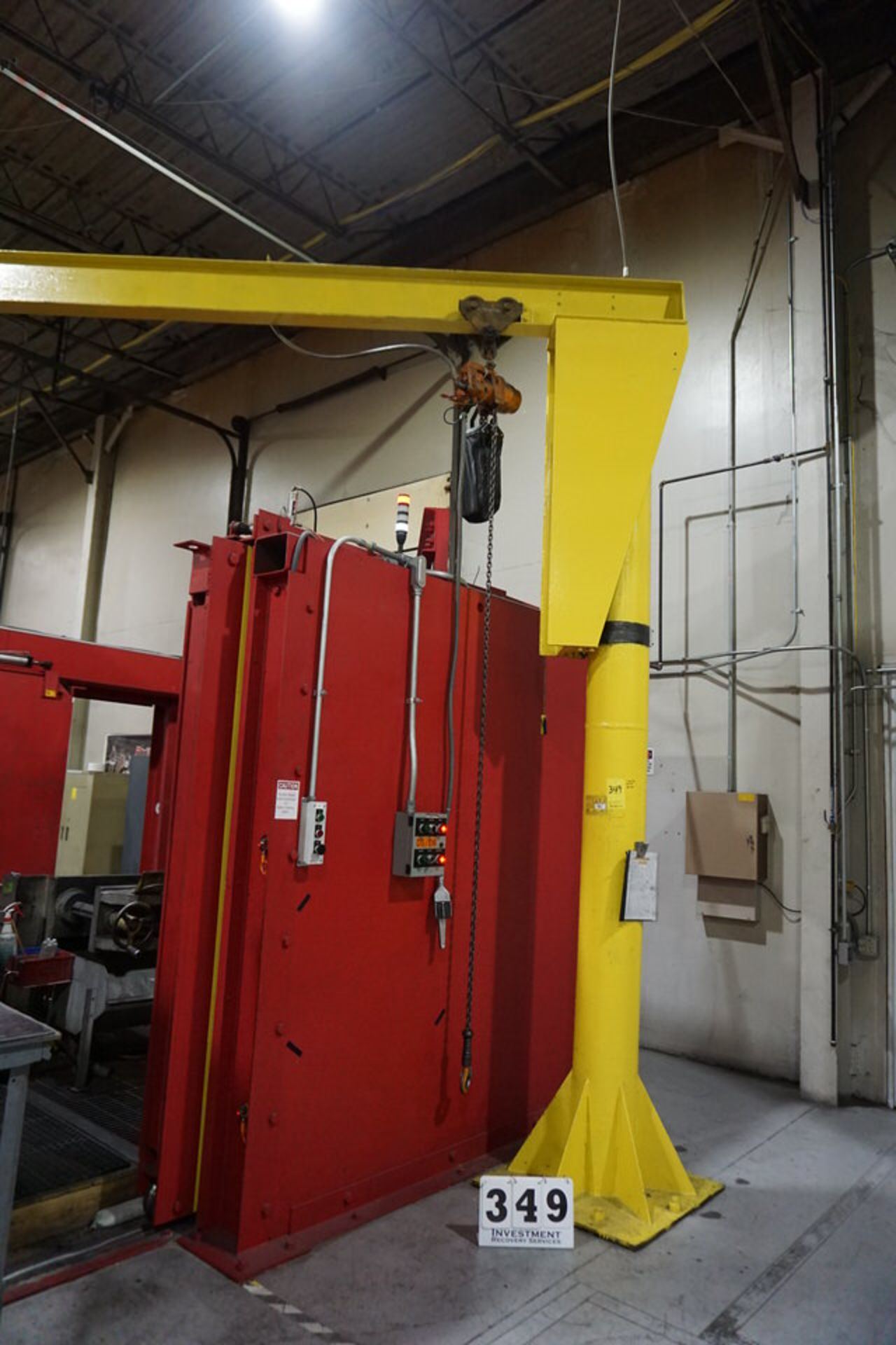 FLOOR MOUNT JIB CRANE, COLUMN APPROX 12" X 14' X 12' ARM W/ 1 TON AIR HOIST