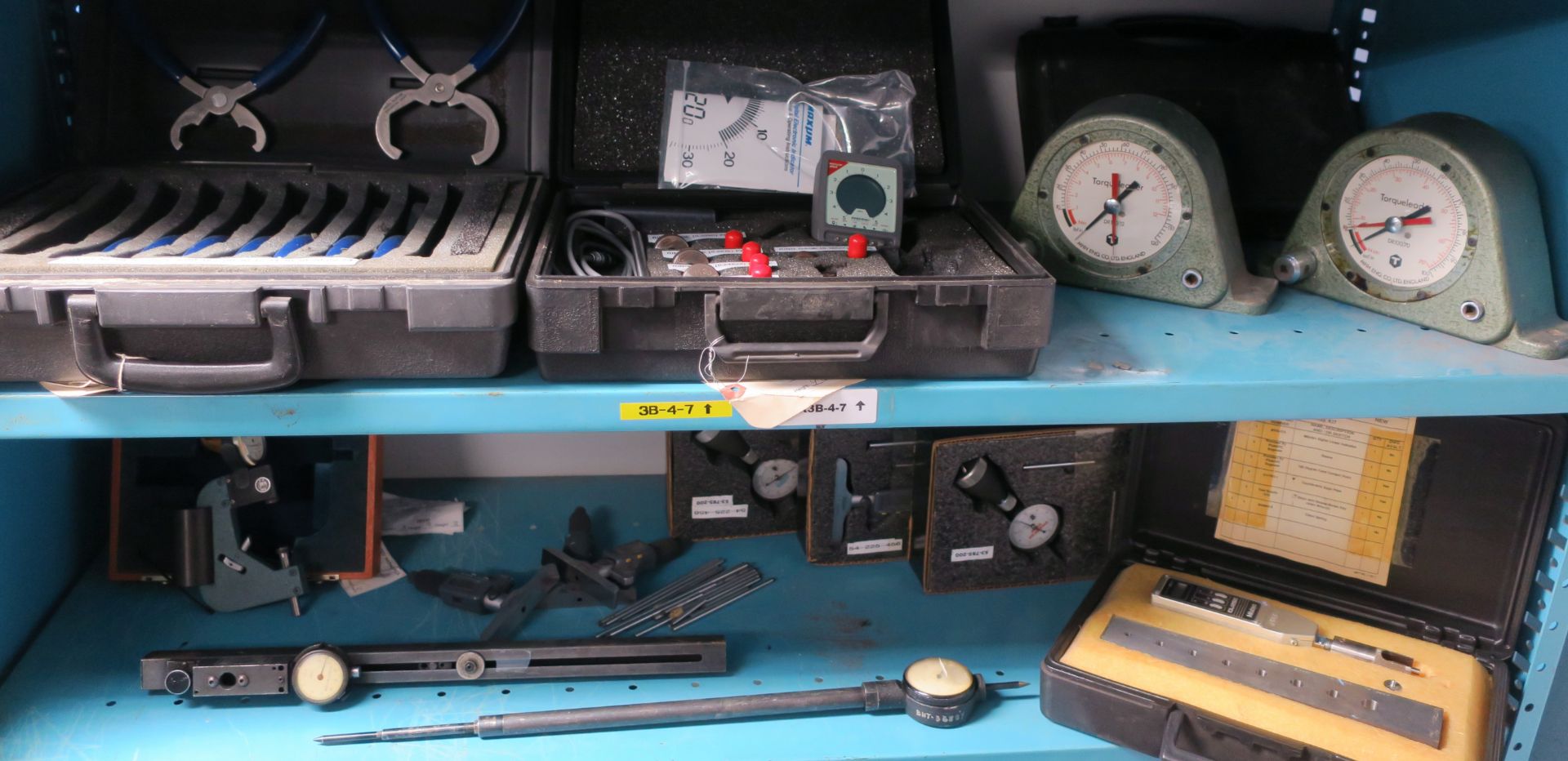 Hand tool set, torque calibration, precision measuring indicators