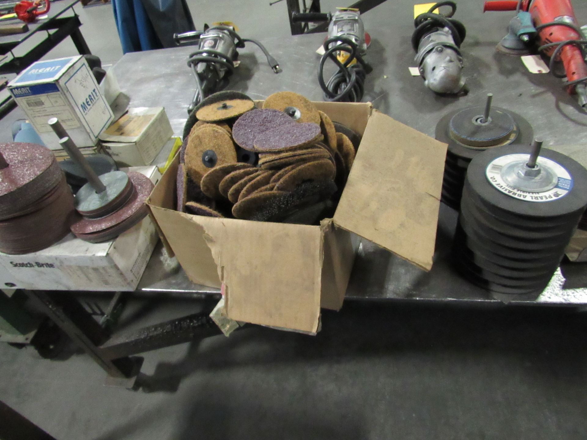 Lot: Sanding Discs, Belts, Grinding Wheels