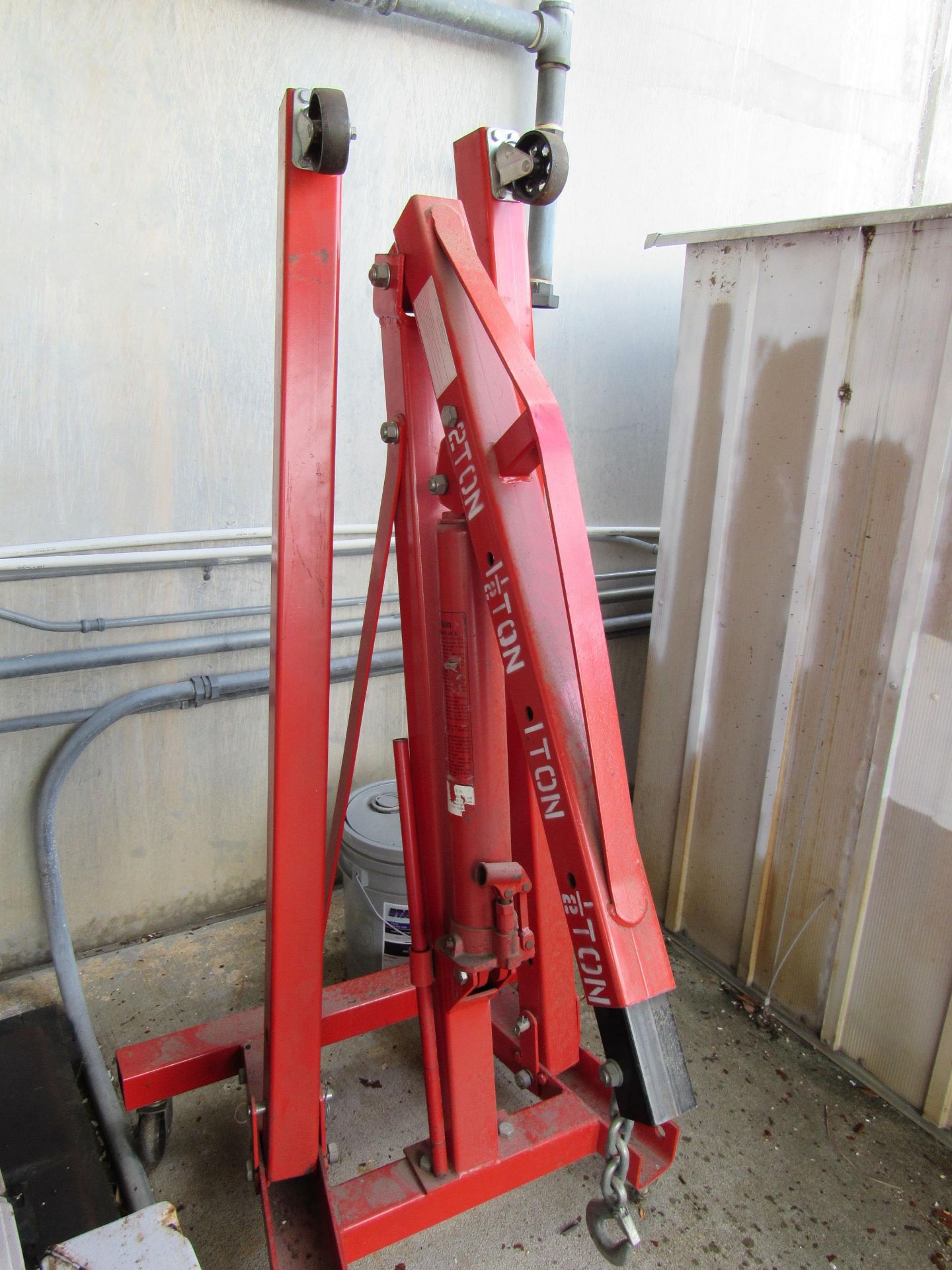 2 Ton Hydraulic Engine Hoist on Casters - Image 4 of 6