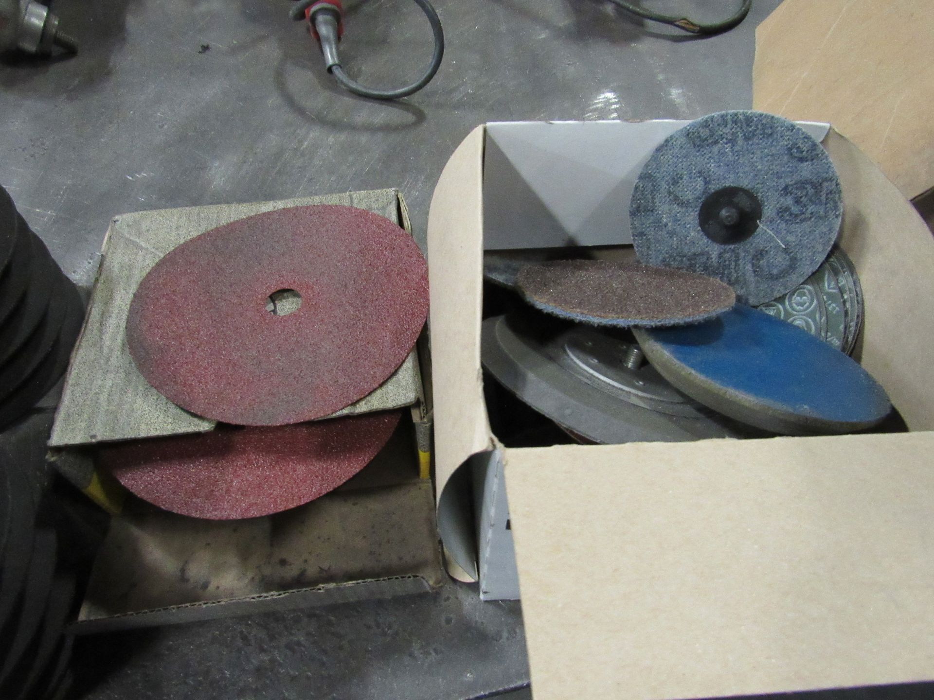 Lot: Sanding Discs, Belts, Grinding Wheels - Image 5 of 7