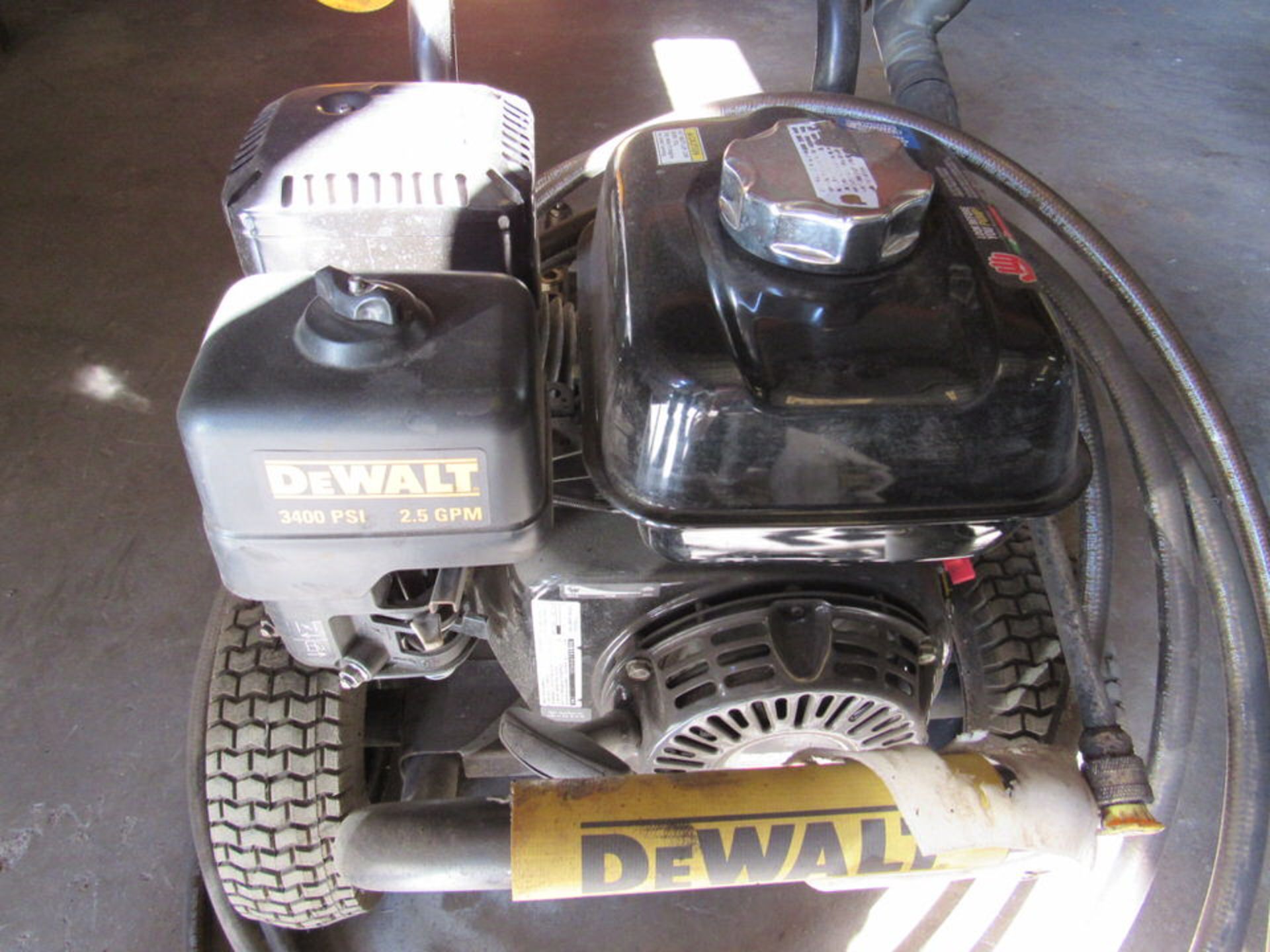 3400 PSI Dewalt Pressure Washer - Image 2 of 4