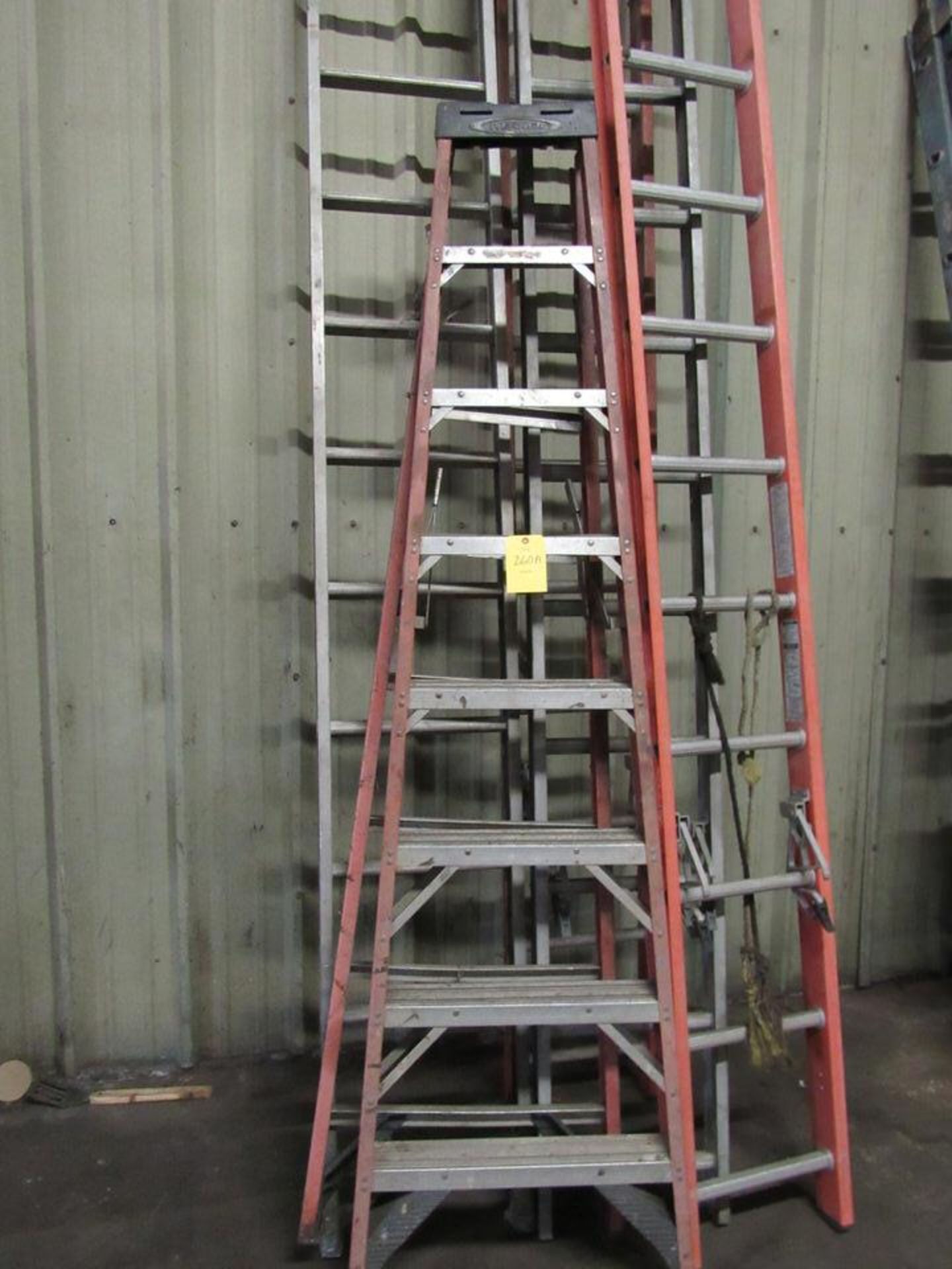 Lot: Ladders - Image 2 of 3