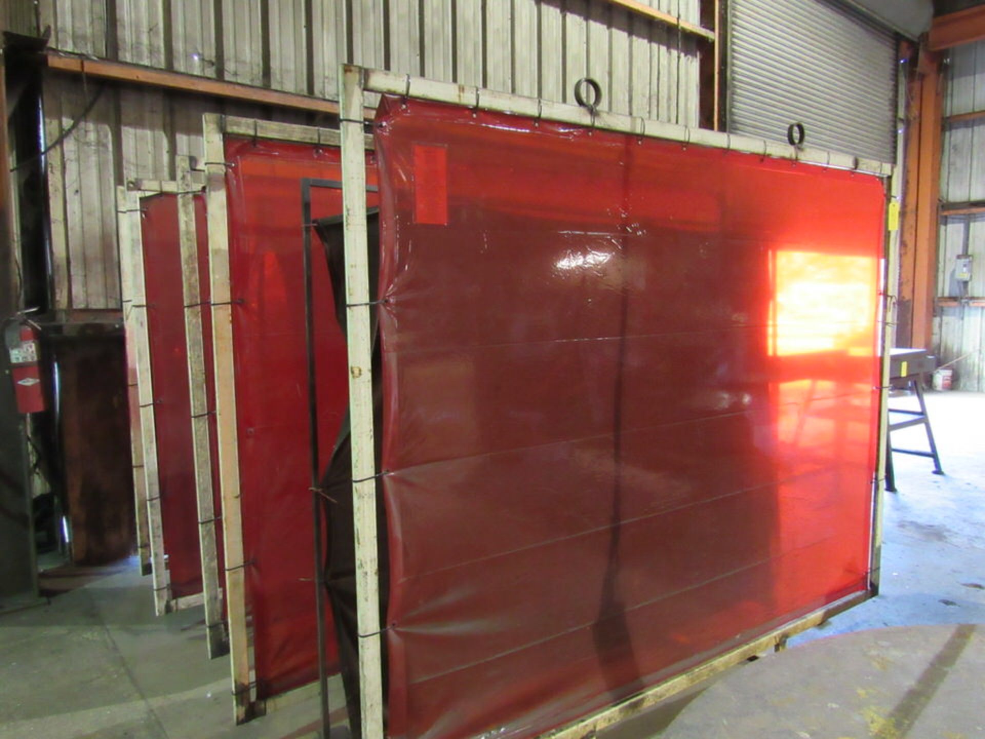 Lot: Welding Screens - Image 3 of 4