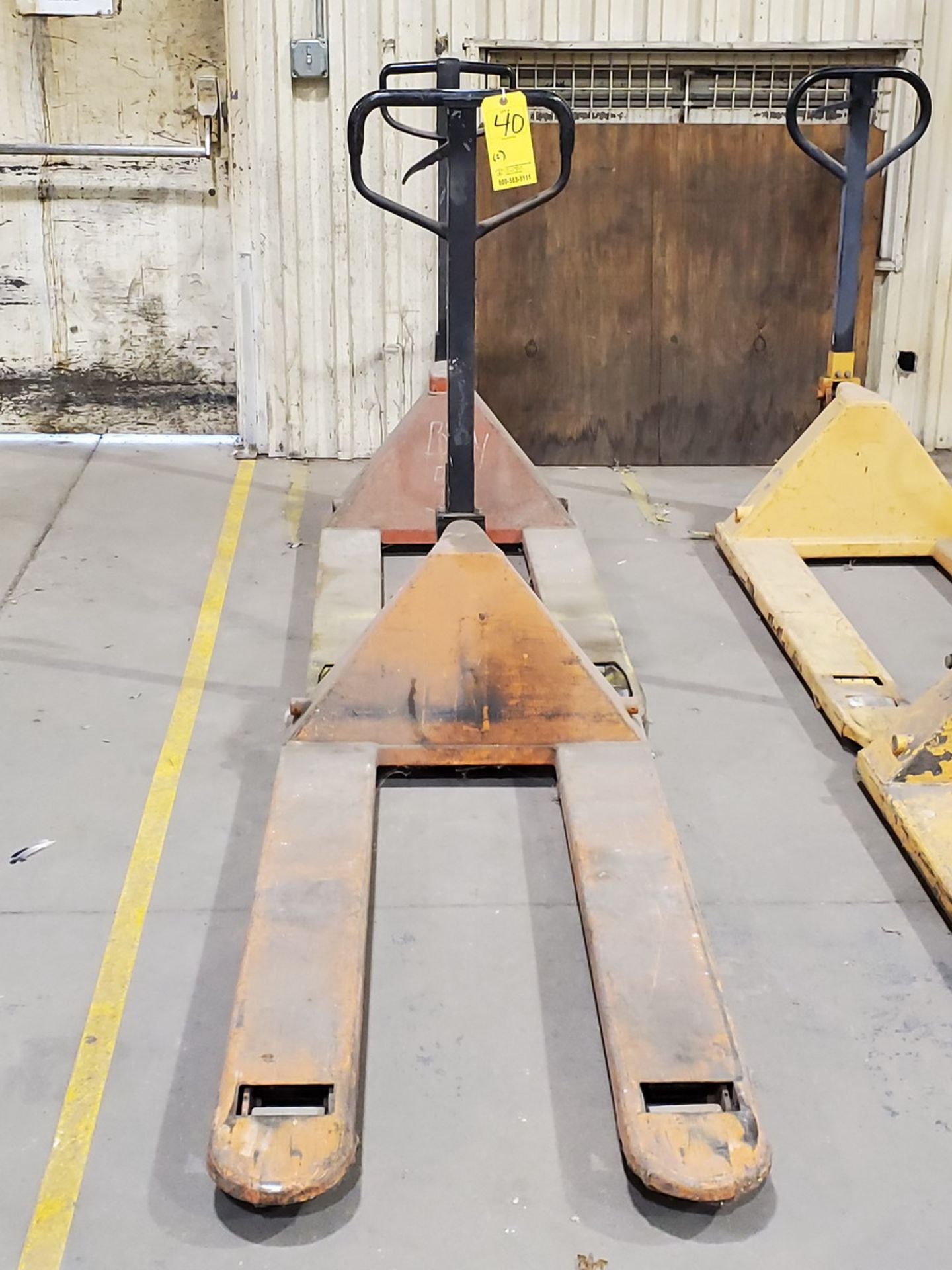 (2) Pallet Jacks 5500 Cap