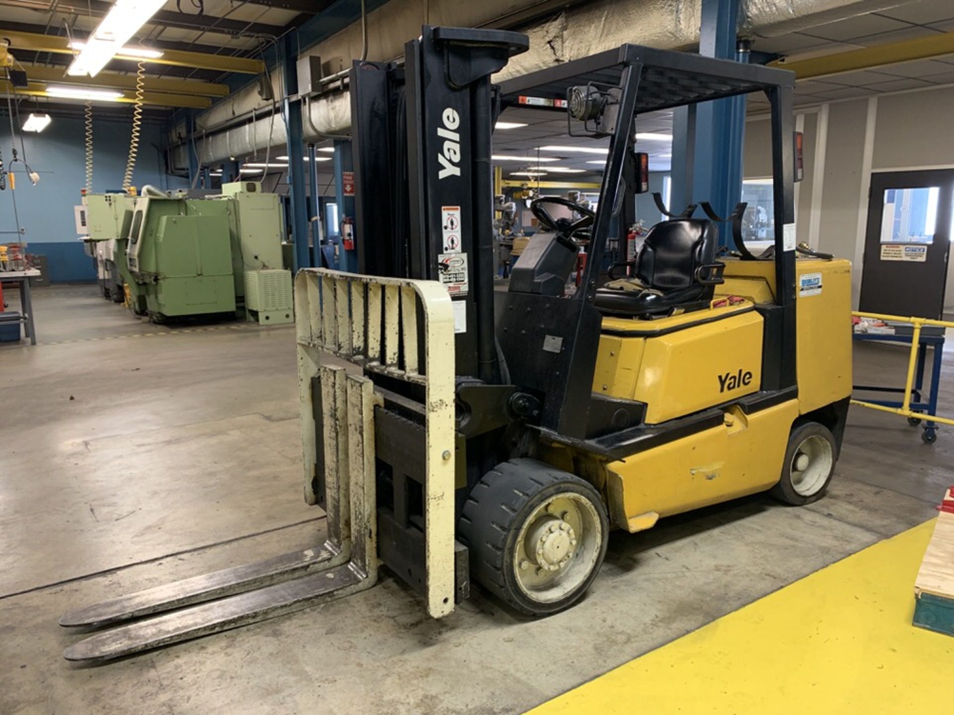 10,000 Lb. Yale Model GLC100MGNGBV085 LP Forklift