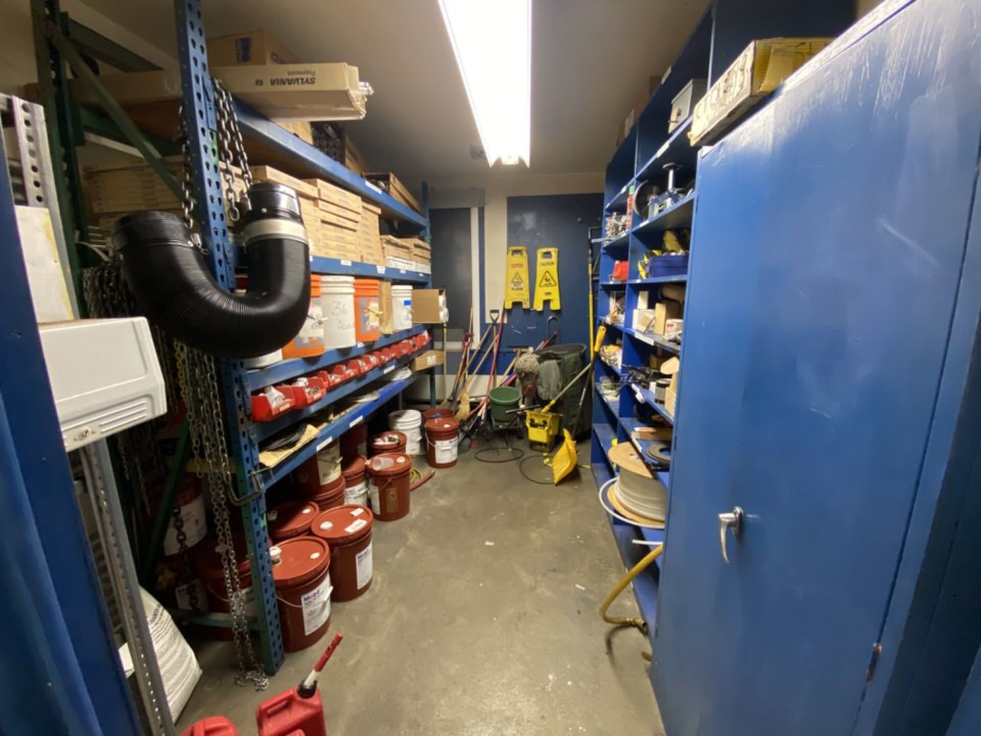 Maintenance Room Contents - Image 4 of 7