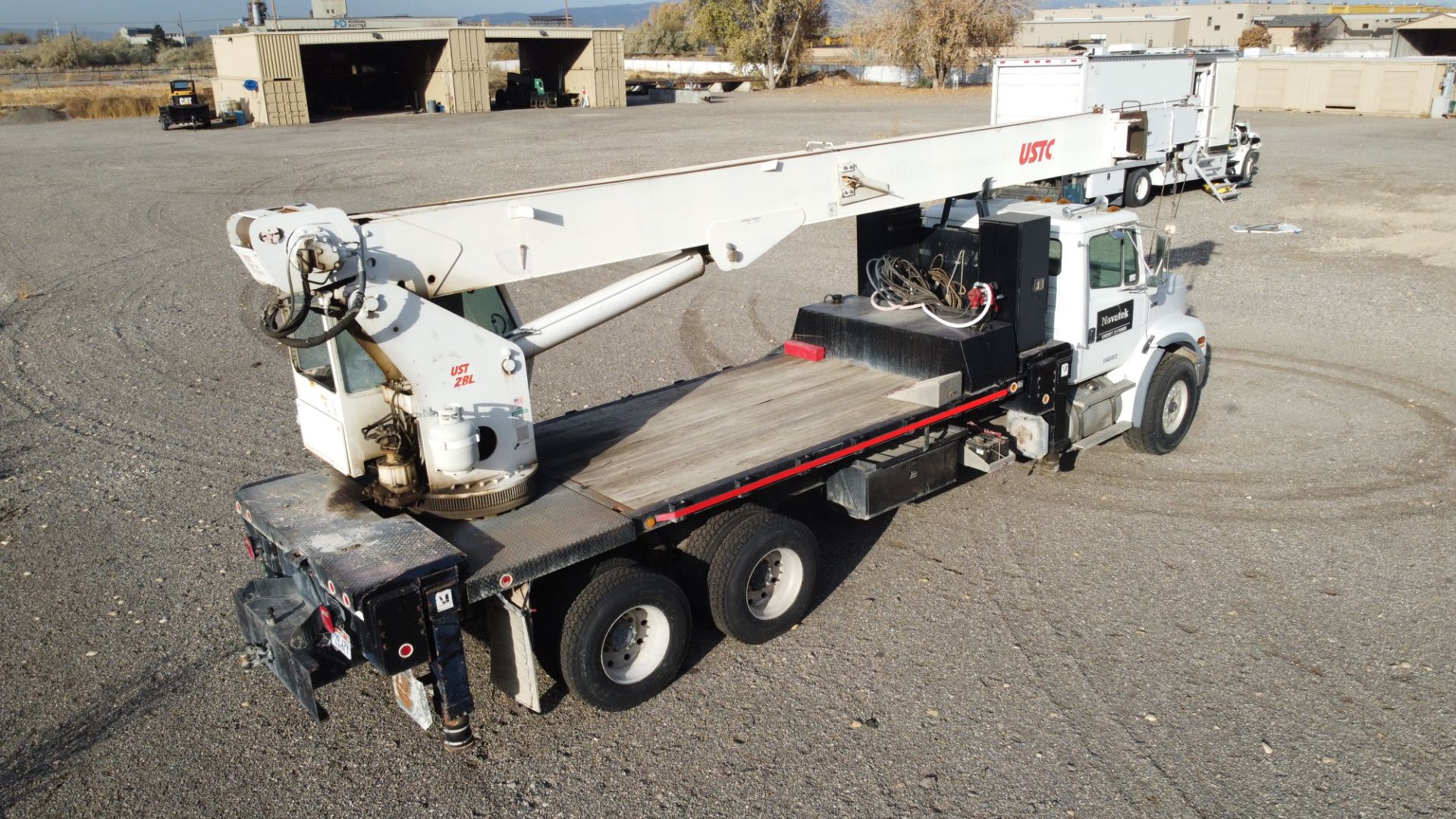 Freightliner Crane Newpark w/ USTC 28l Crane, 28 Ton Capacity, 1FVXTEDB7XA01973 - Image 7 of 7