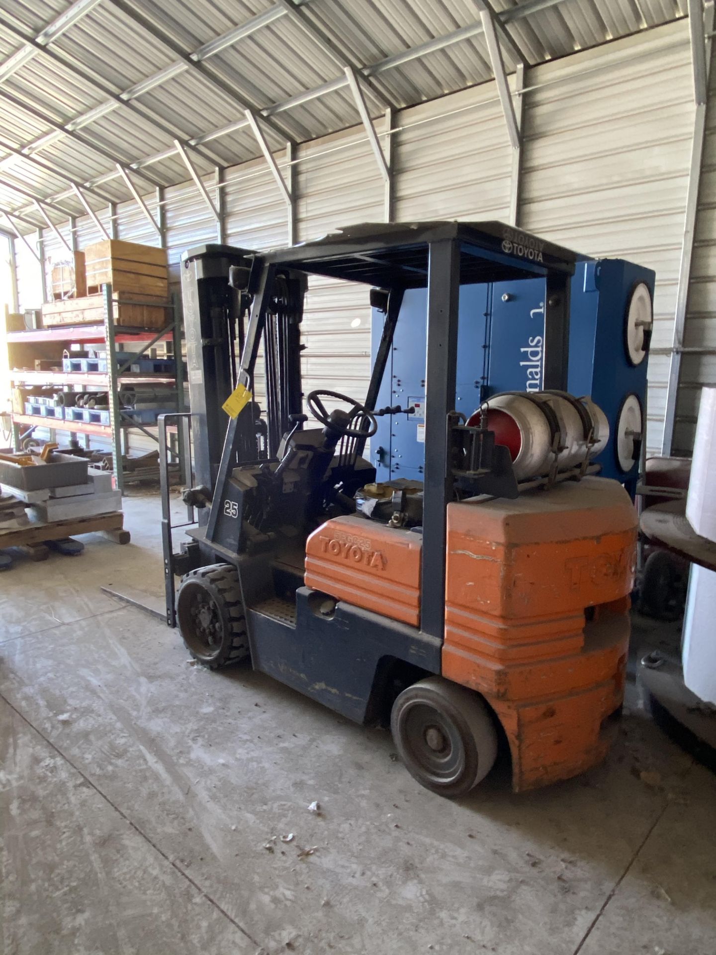 Toyota FD25 Forklift