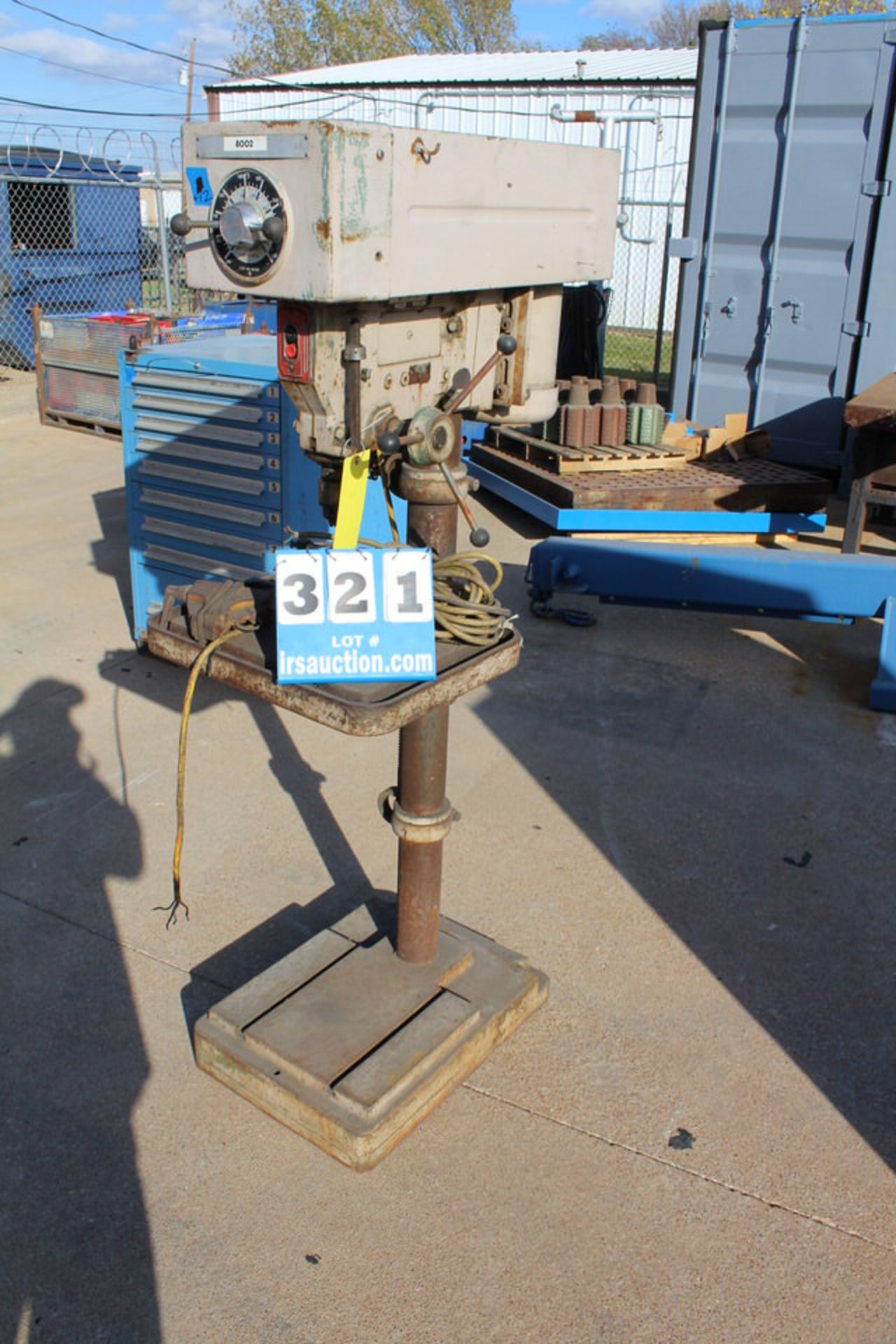 DELTA PEDISTAL DRILL PRESS, VARIABLE SPEED, 1,225 MOTOR, 8" THROAT