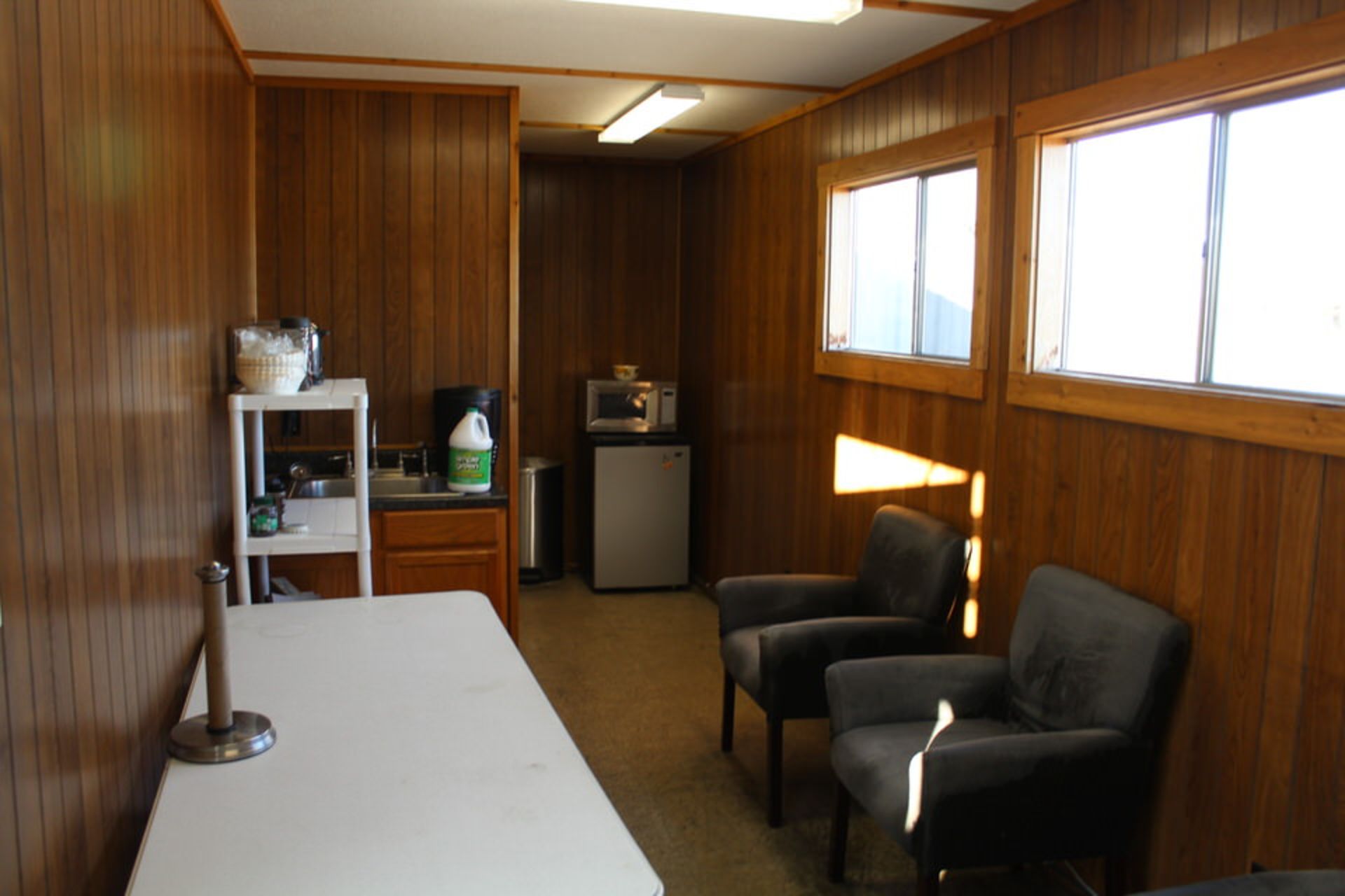 CUSTOM JOB SITE OFFICE TRAILER, FULLY EQUIPPED W/ A/C, PLUMBING, **FURNITURE NOT INCLUDED** - Image 3 of 6