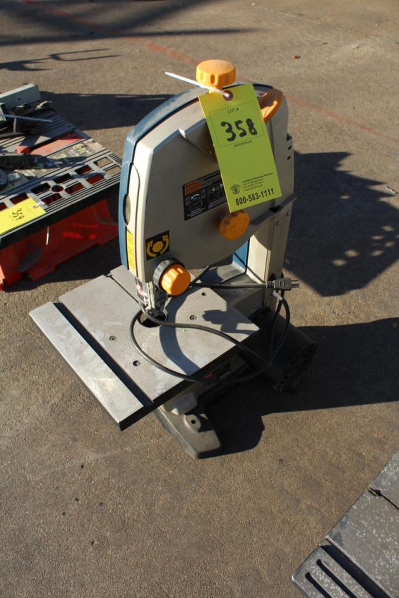 RIOBY VERTICAL BAND SAW, 110V