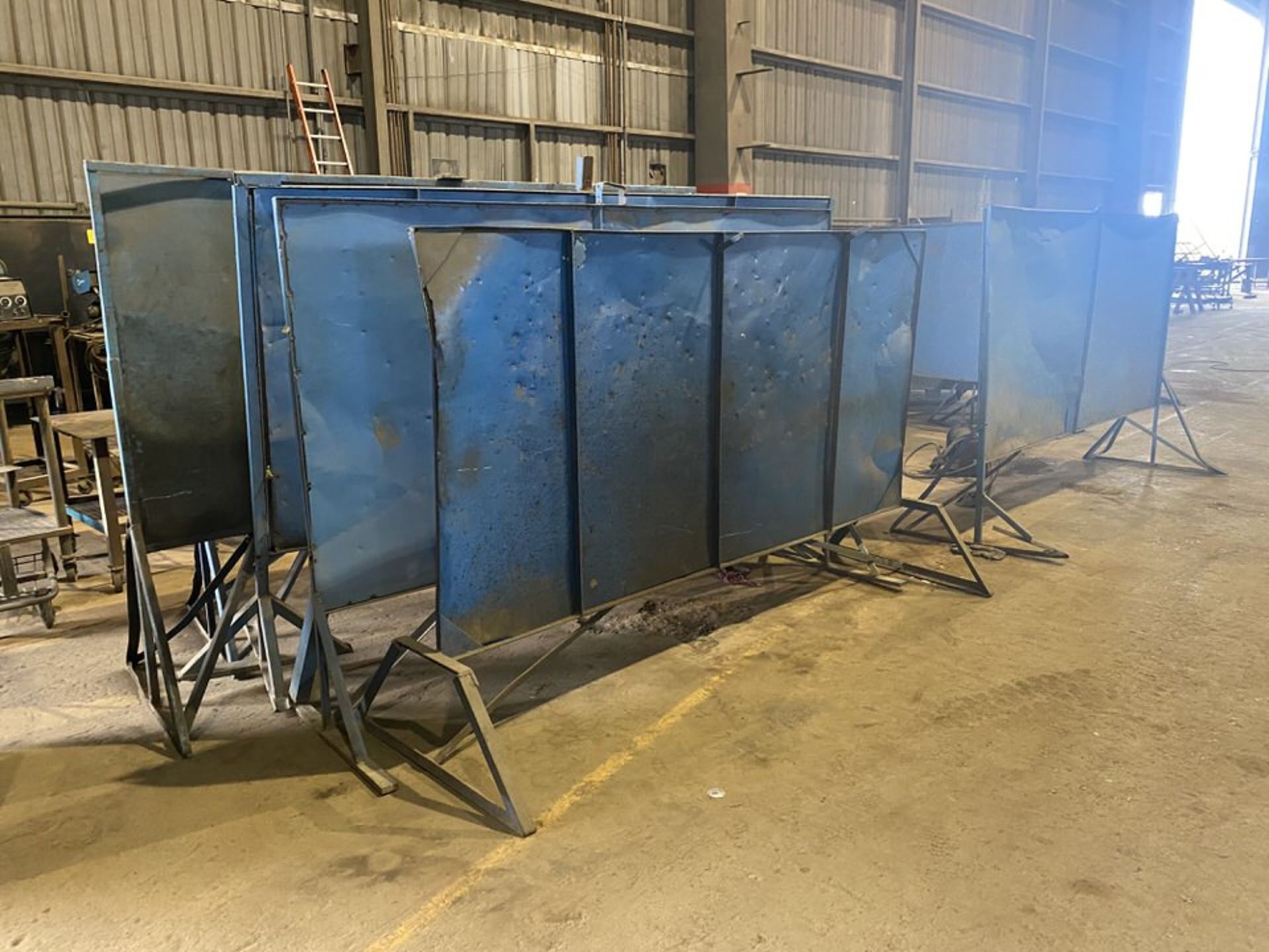 Lot: Welding Screens - Image 2 of 3