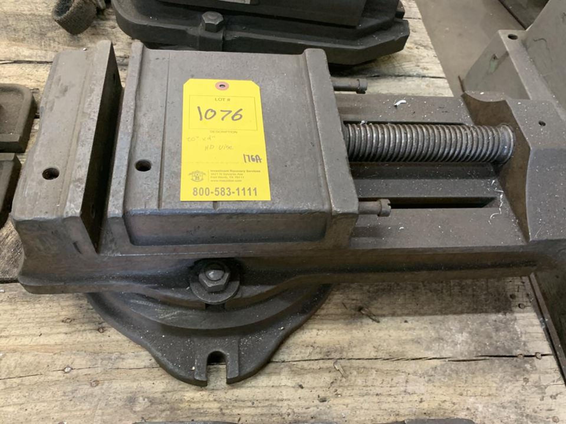 20" x 9" HD Vise