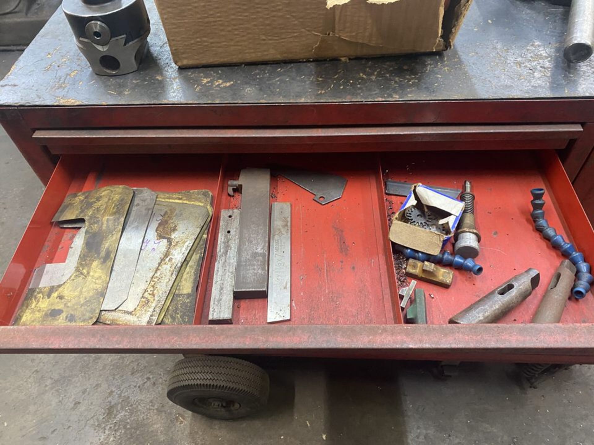 Snap-On Tool Box on Casters - Image 5 of 12