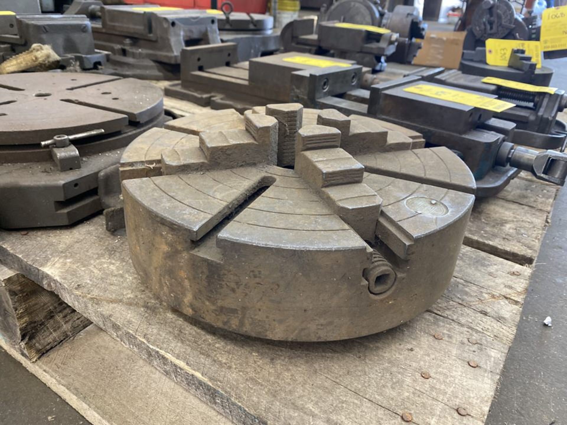 15" Hartford 4-Jaw Chuck with 3" Bore - Image 2 of 2