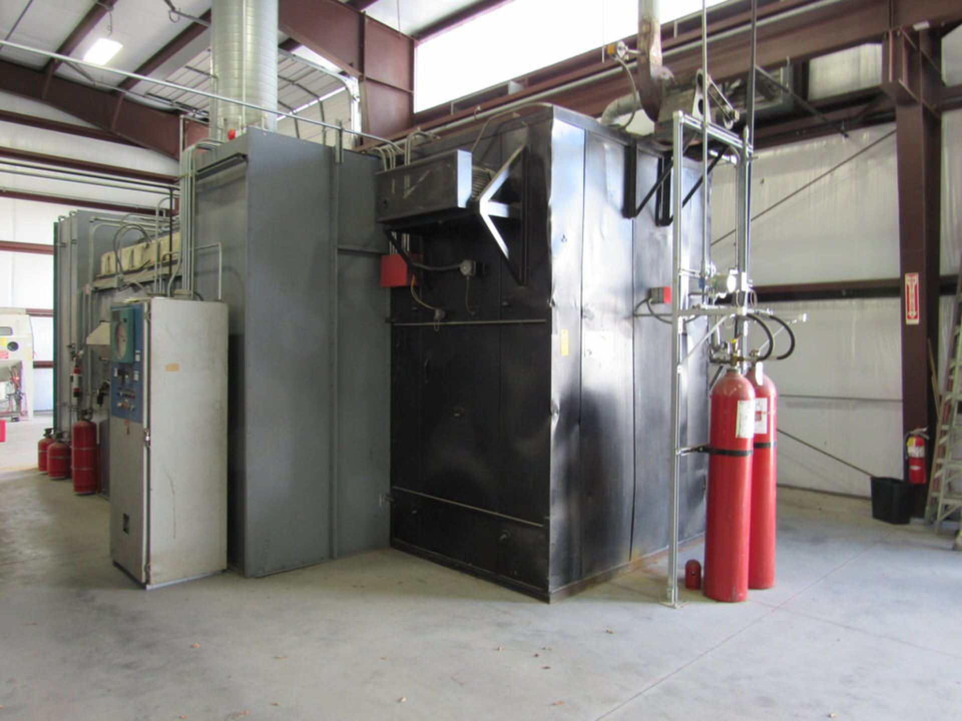 Large Capacity Self-Contained Paint Booth with integrated Bake/Curing Electric Oven. - Image 4 of 14
