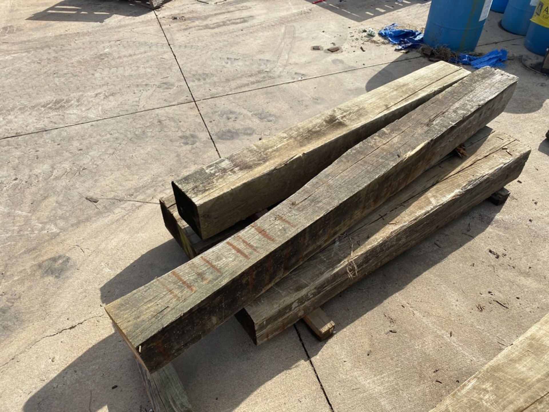 Dunnage: 11 pcs 10" x 10" x 20' L; 5 pcs 10" x 10" x 7' L - Image 3 of 5