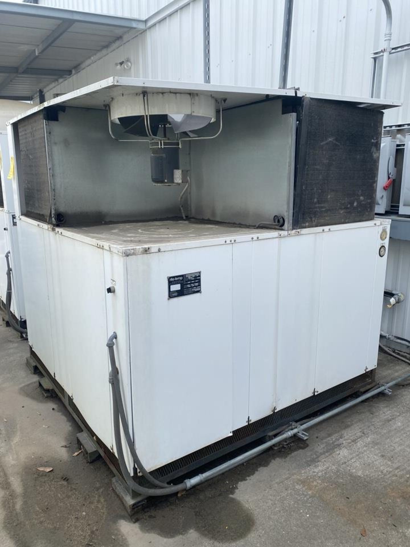 Large Capacity "rite-temp" Water Chiller / Treament System - Bild 3 aus 13