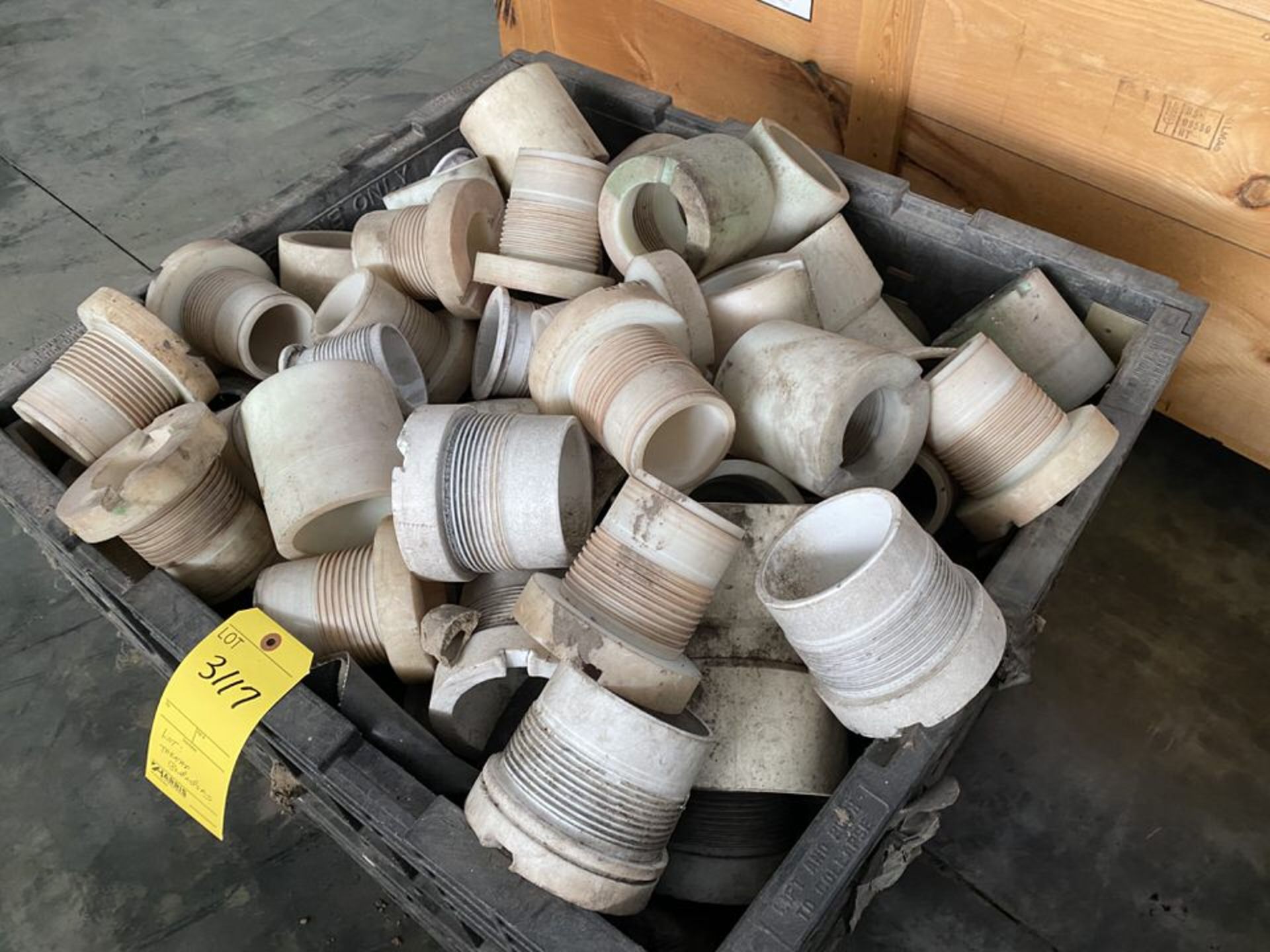 Lot: Thread Protectors - multiple crates, assorted sizes - Image 2 of 5