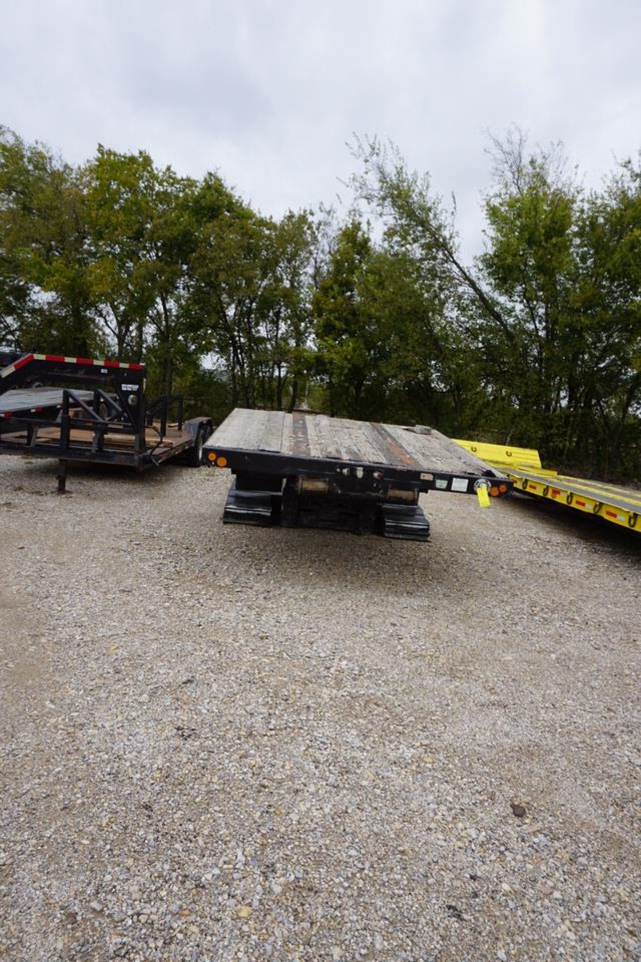 DOUBLE DROP TRAILER TOP DECK: 102" X 10', WELL: 102" X 29', TAIL: 7'6" X 102" - Image 4 of 5