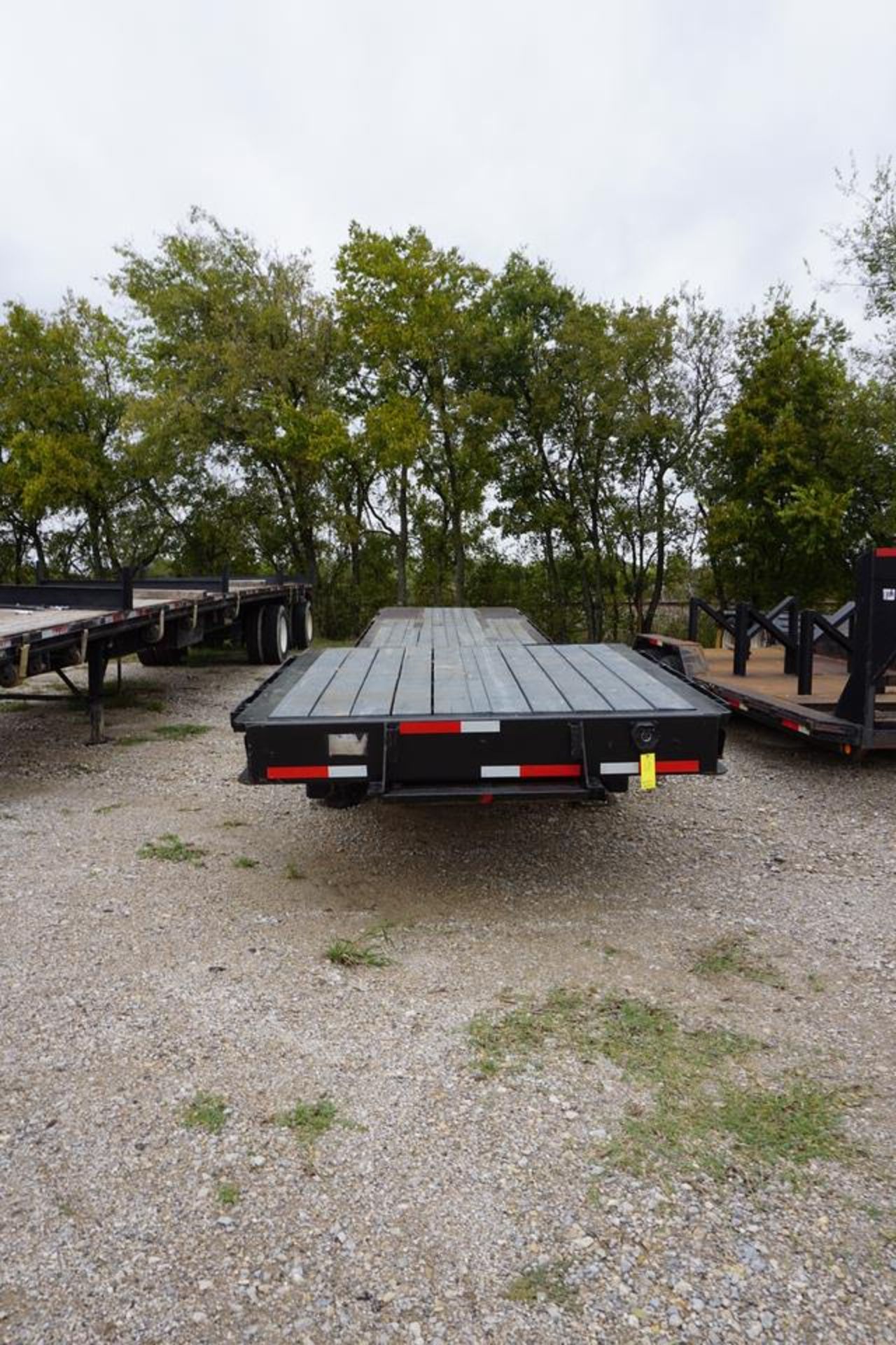 DOUBLE DROP TRAILER, TOP DECK: 8' X 8', BOTTOM: 32' X 8' (MUST BE REMOVED BY DECEMBER 22) - Image 9 of 10