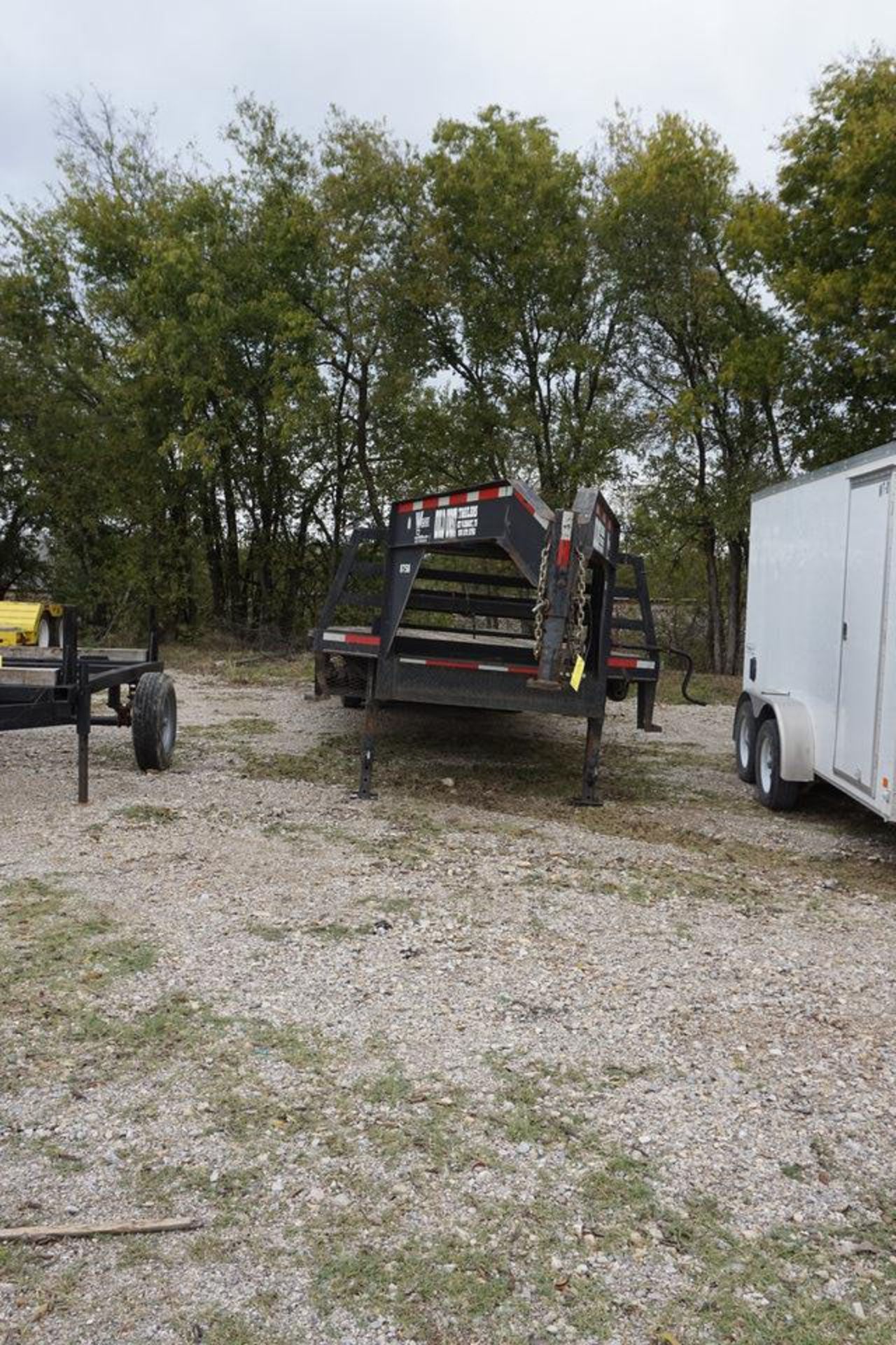 2012 8' x 30' WILD WEST GOOSE NECK TRAILER, MAX LOAD: 26,000 LBS (MUST BE REMOVED BY DECEMBER 22) - Image 6 of 8