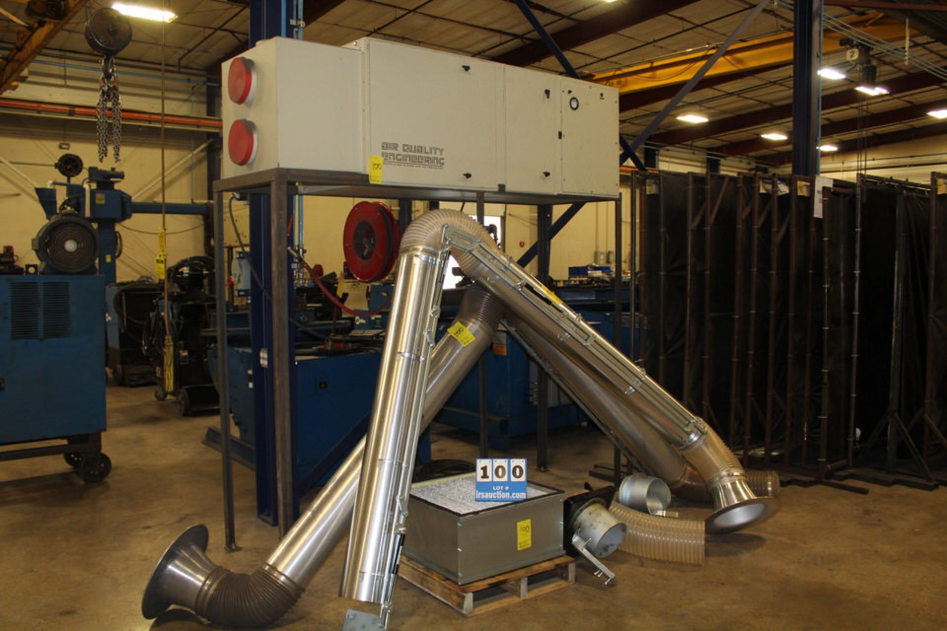 AIR QUALITY AIR FLUME EXTRACTORS W/ (1) FLEX ARM