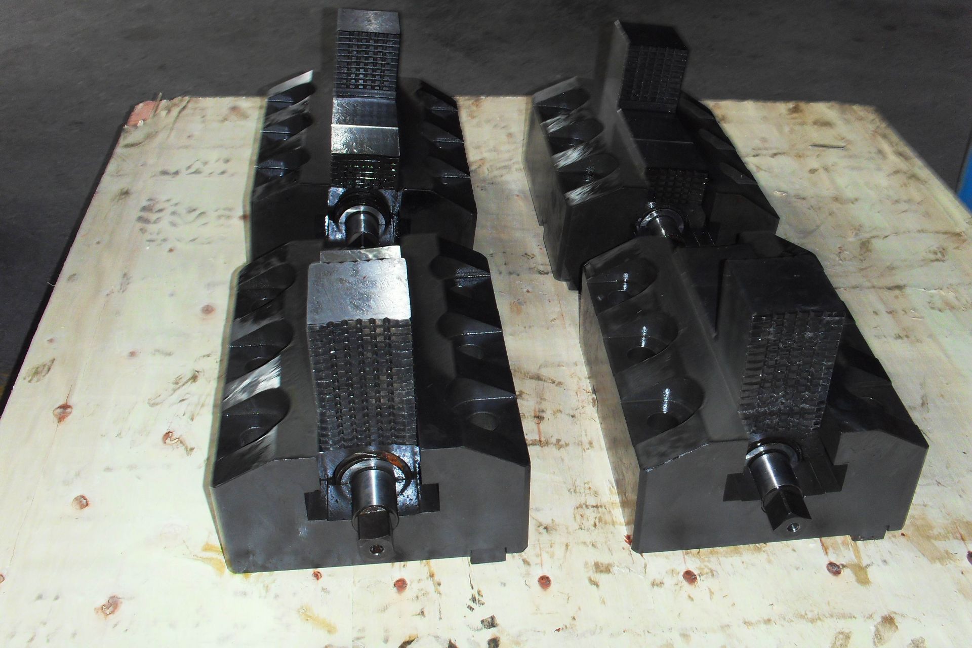 Set of (4) 12" x 7" Boring Mill Jaws (Not Used in Box) - Image 2 of 6