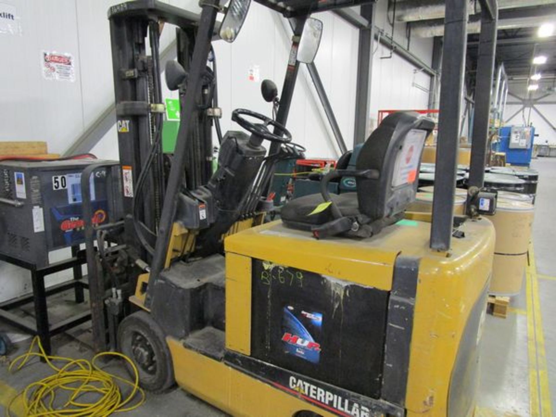 Caterpillar EC15K Electric Forklift s/n A3EC92767, 2,050 # Capacity (Battery Needs Replacing)