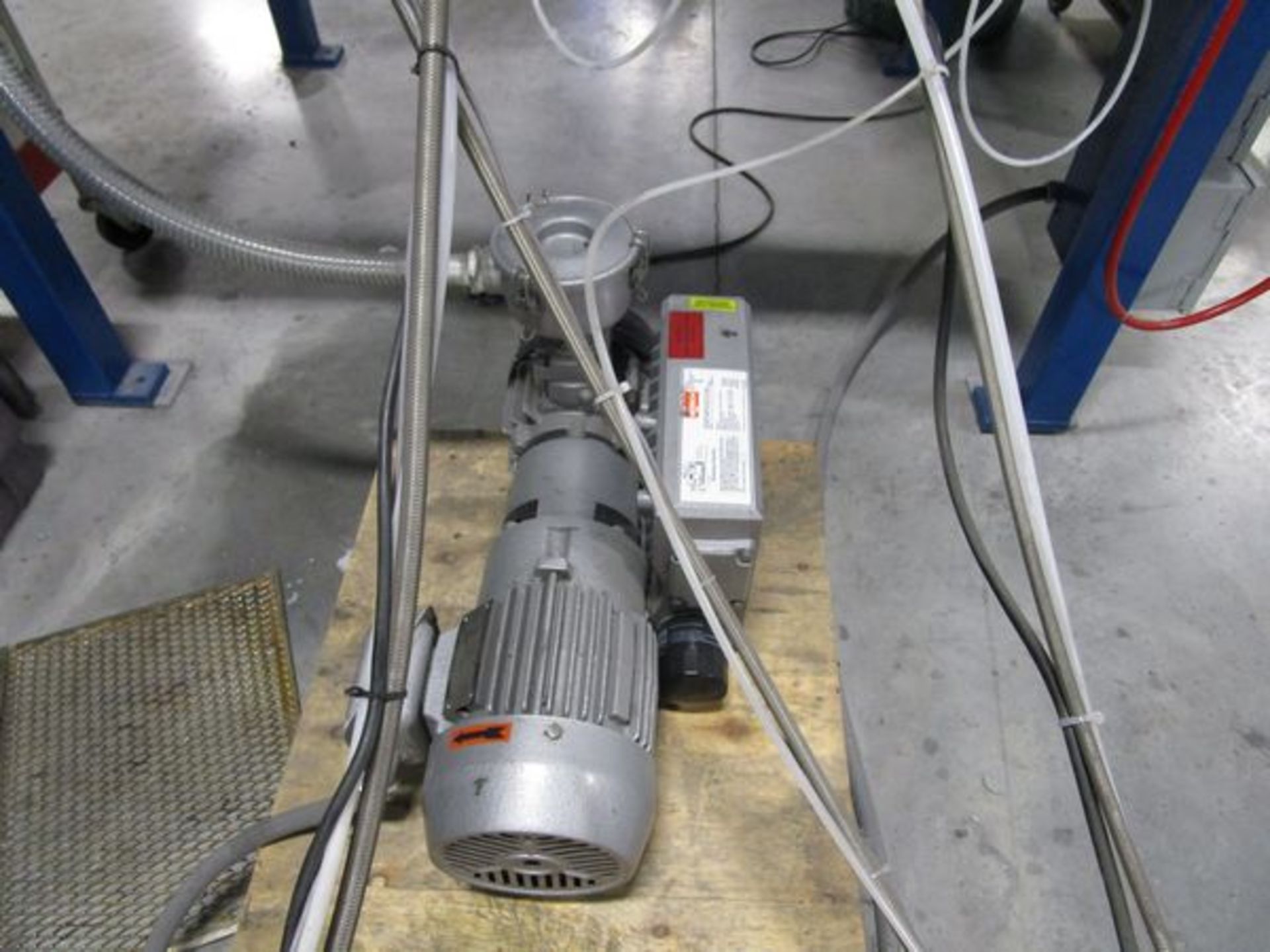 Exact Vacuum Encapsulation System, (2) Binks Pressure Pots, Pumps, Plexi Chamber - Image 8 of 10