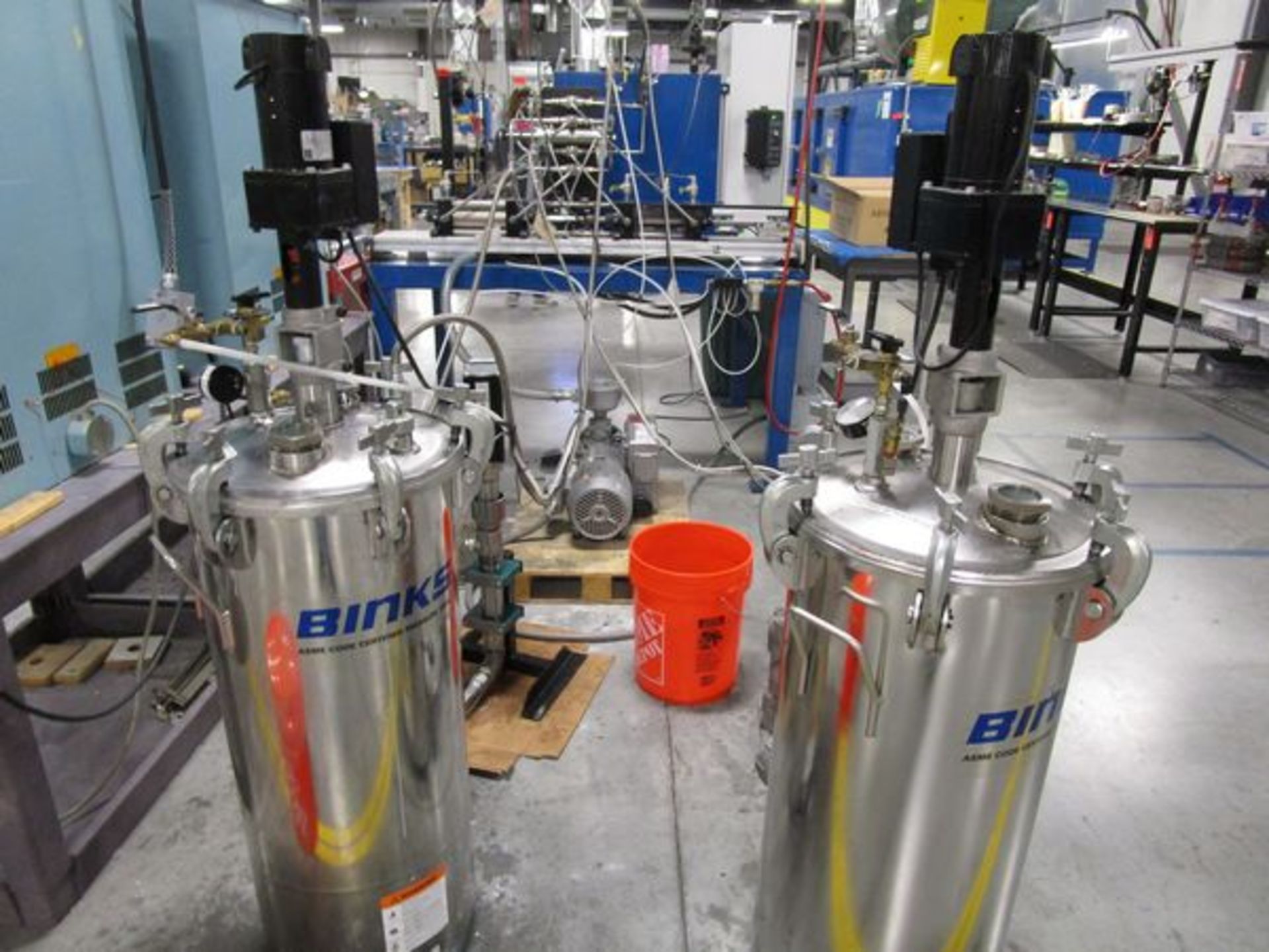 Exact Vacuum Encapsulation System, (2) Binks Pressure Pots, Pumps, Plexi Chamber - Image 6 of 10