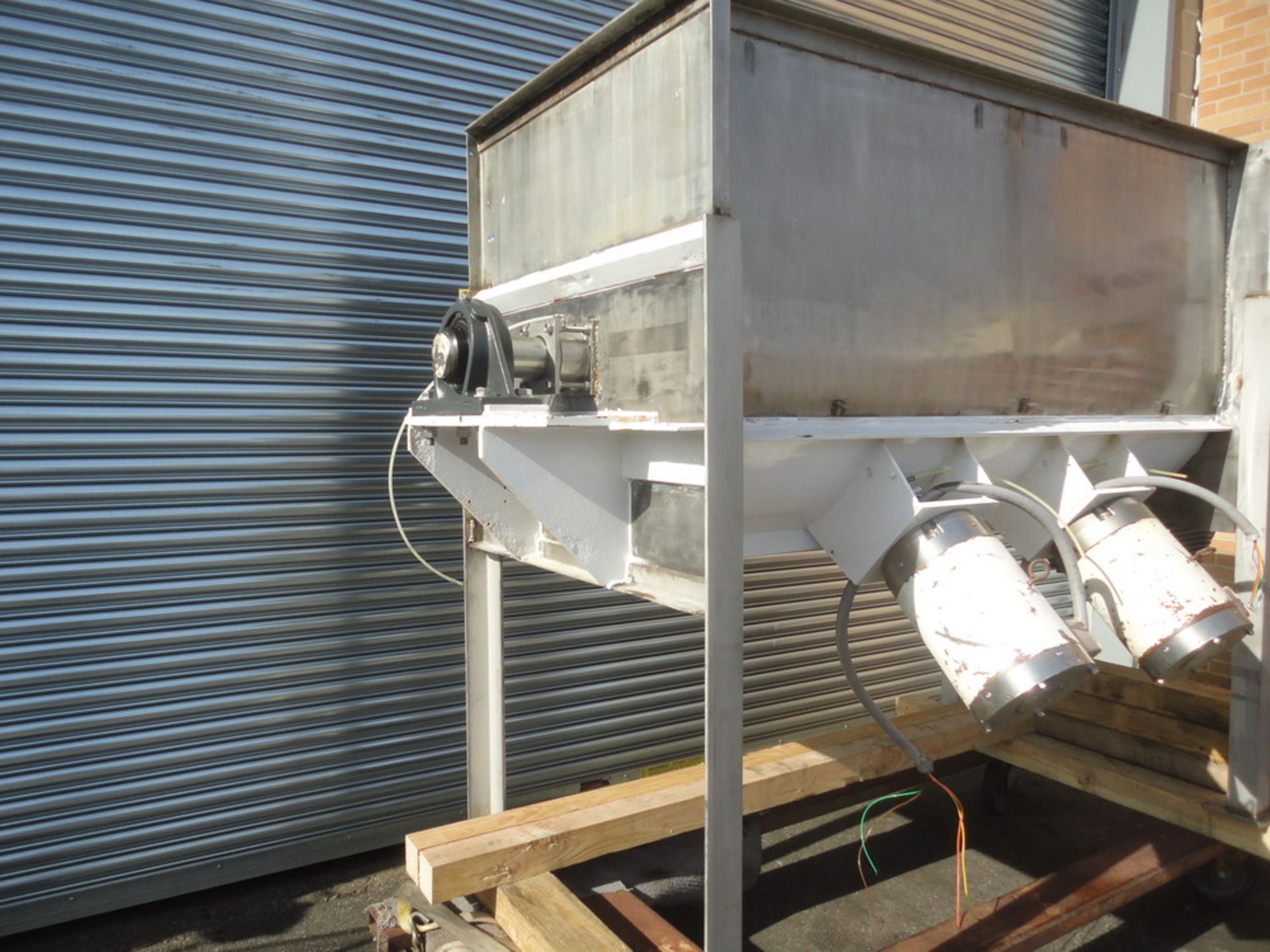 Marion 35 cubic foot (working capacity) Sanitary SS Paddle Blender, with two (2) high speed choppers - Image 4 of 16