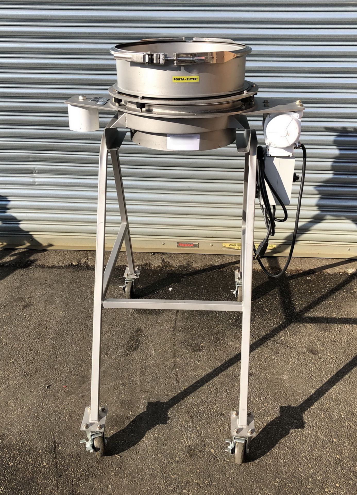 Midwestern Industries Stainless steel 16” Porta Sifter, S/N 0207-5772. Portable base, single deck