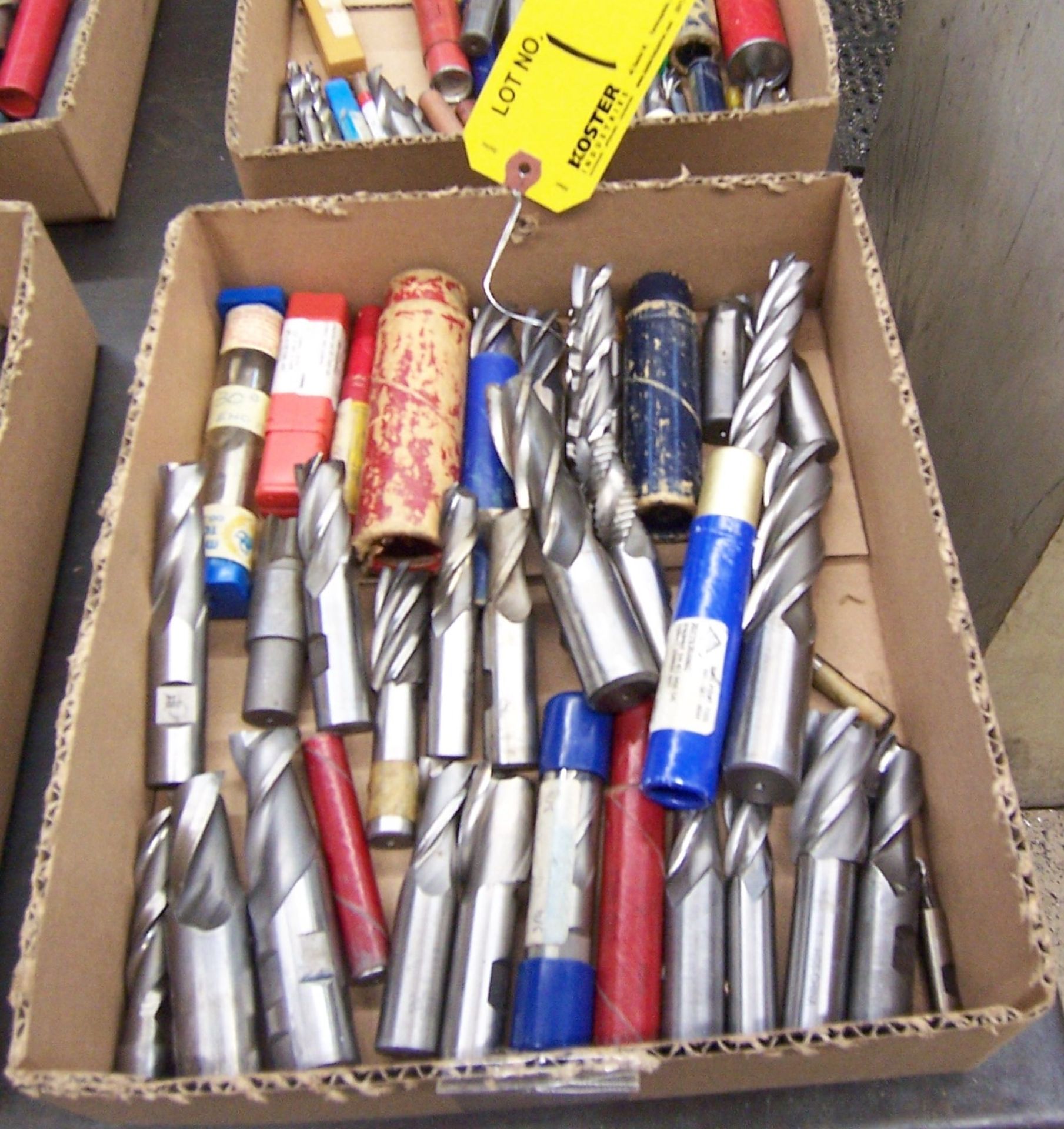 LOT OF ASSORTED SINGLE END MILLS