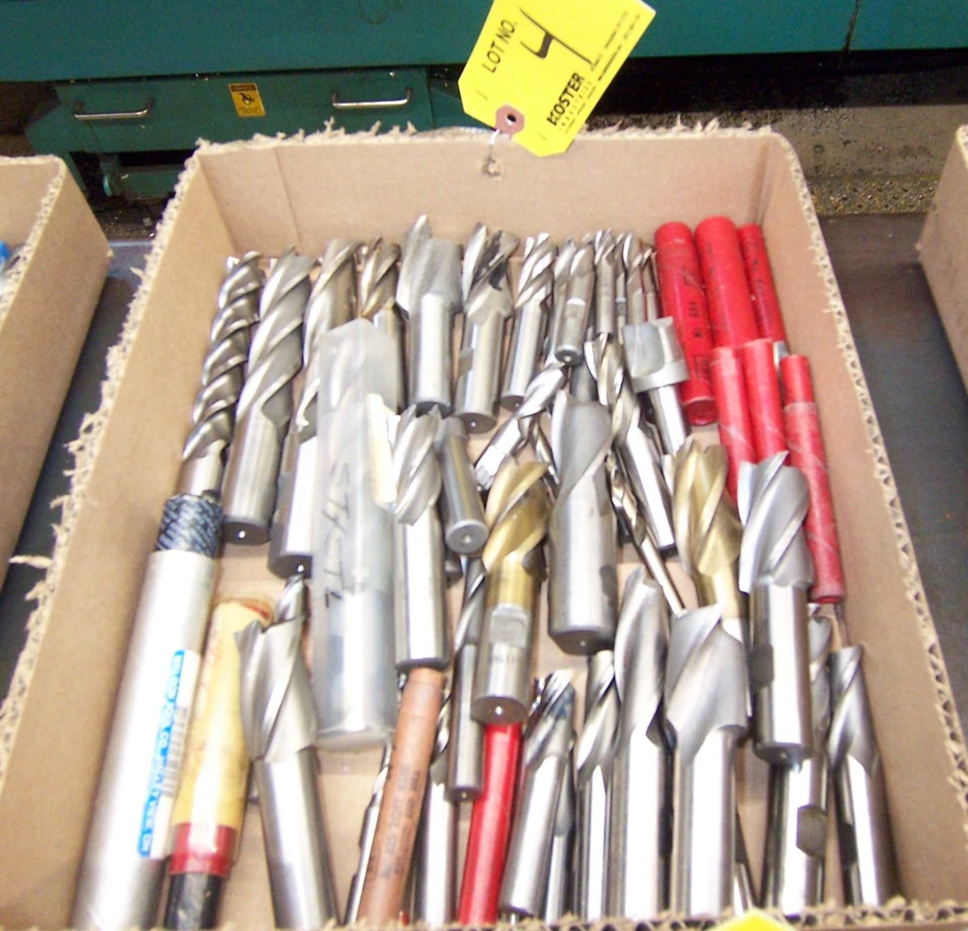 LOT OF ASSORTED SINGLE END MILLS