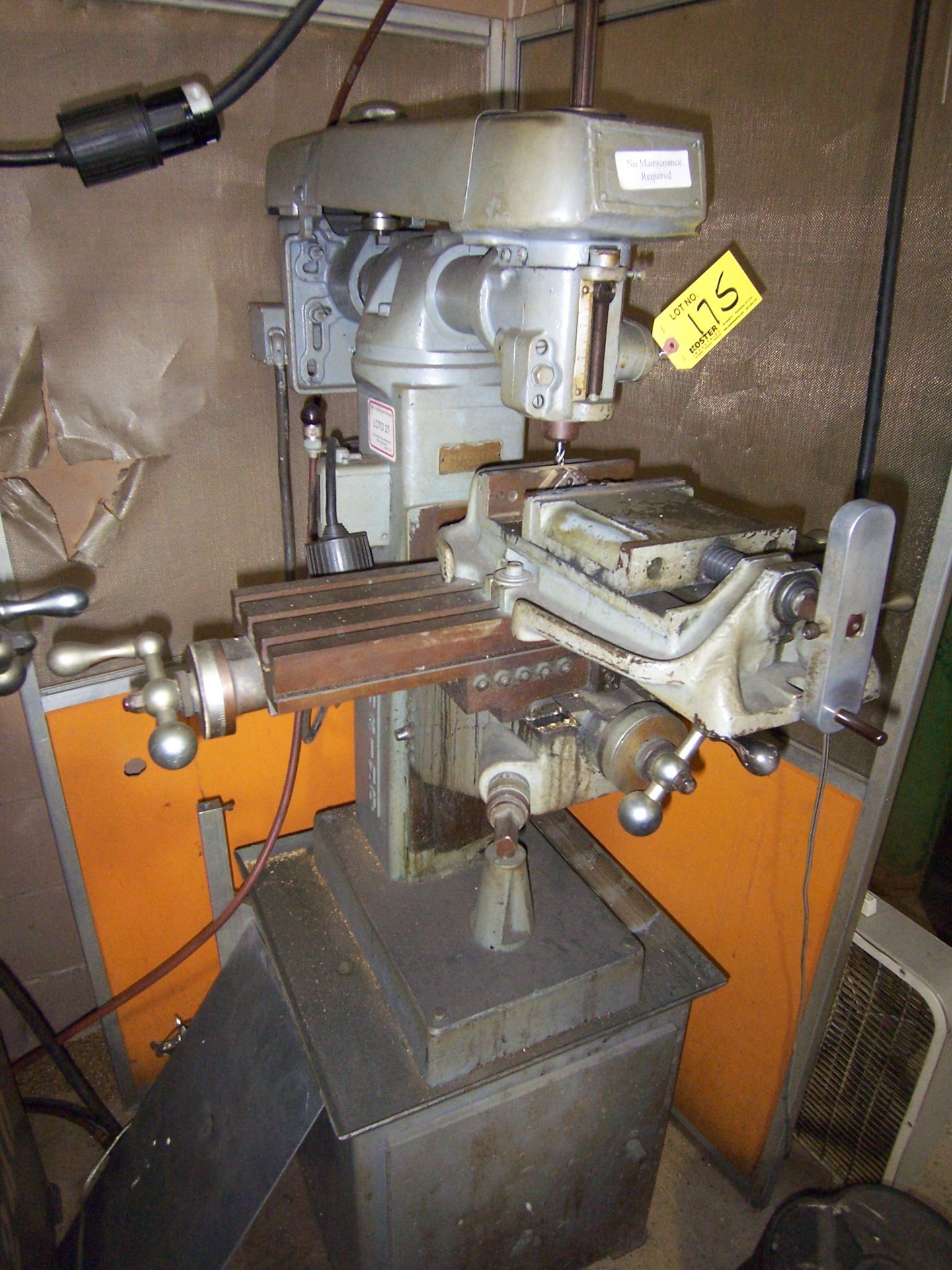 CLAUSING MDL. 8250 VERTICAL KNEE TYPE MILLING MACHINE, WITH STEP PULLEY SPEED CHANGE, #2MT TAPER, 6" - Image 2 of 2