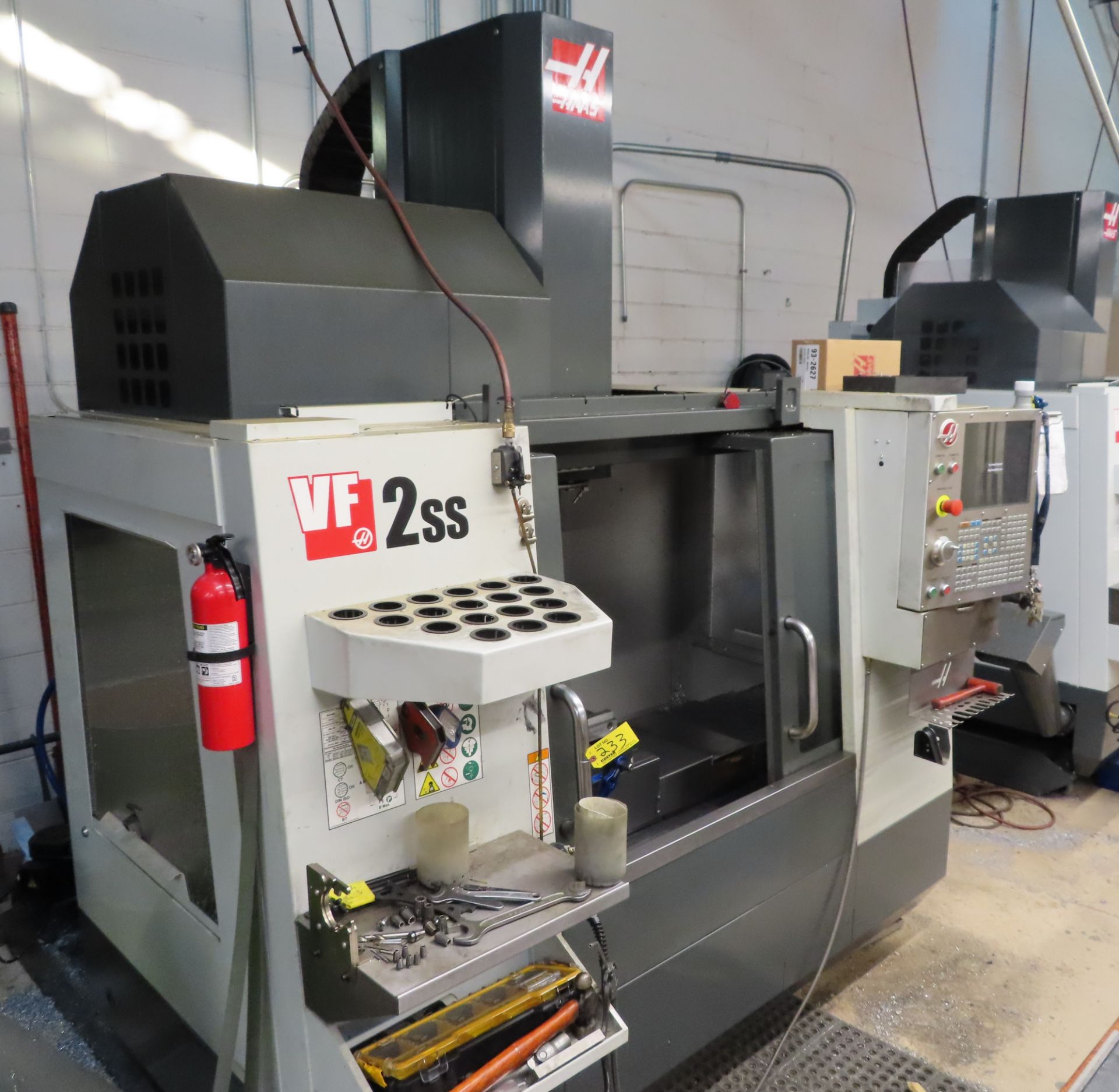 HAAS MDL. VF2SS VERTICAL MACHINING CENTER, WITH 14" X 36" TABLE, 30-POSITION AUTOMATIC TOOL CHANGER, - Image 2 of 5