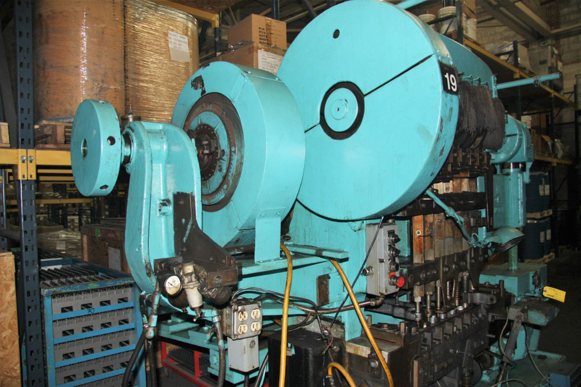 WATERBURY-FARREL MDL. 158 EYELET MACHINE, ROLLER CAM, MECHANICAL CLUTCH, VARI-DRIVE, ISB MONITOR, - Image 4 of 8